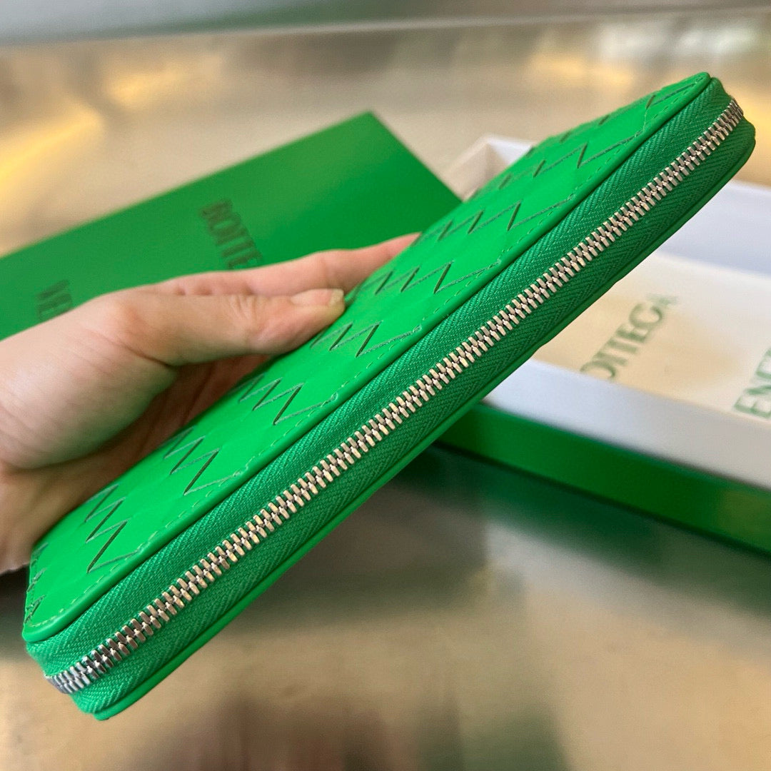 Bottega Veneta Long Zipped Wallet
