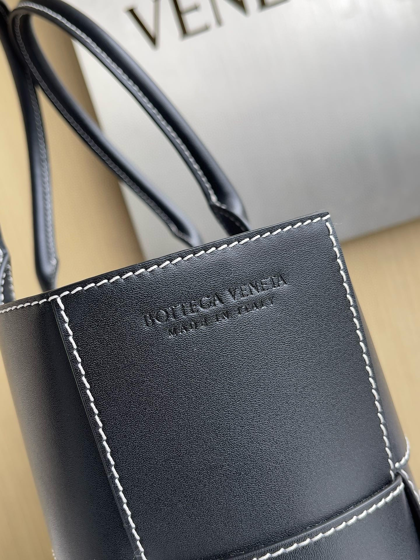 BV Arco Tote Bag