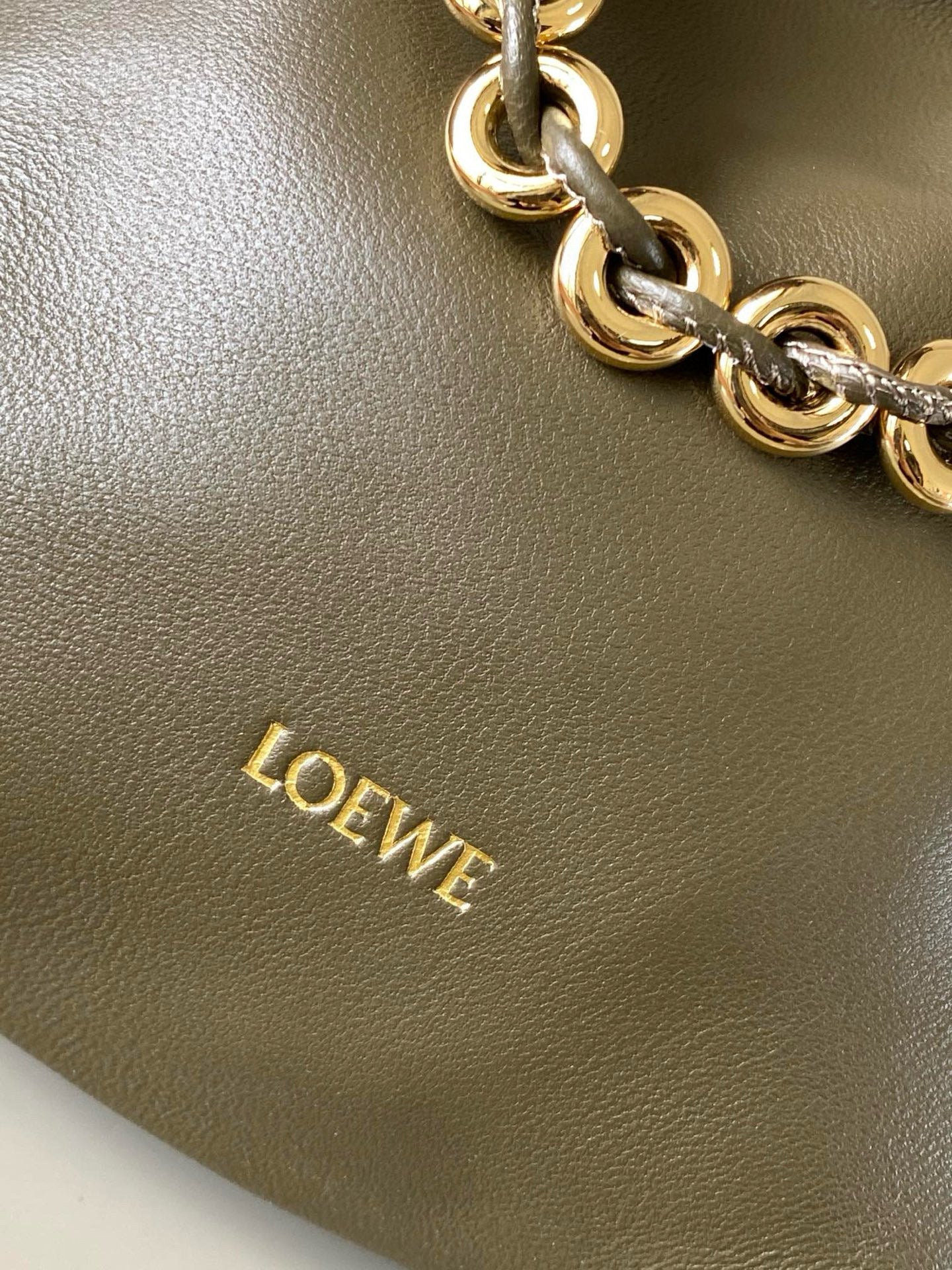 Loewe Flamenco