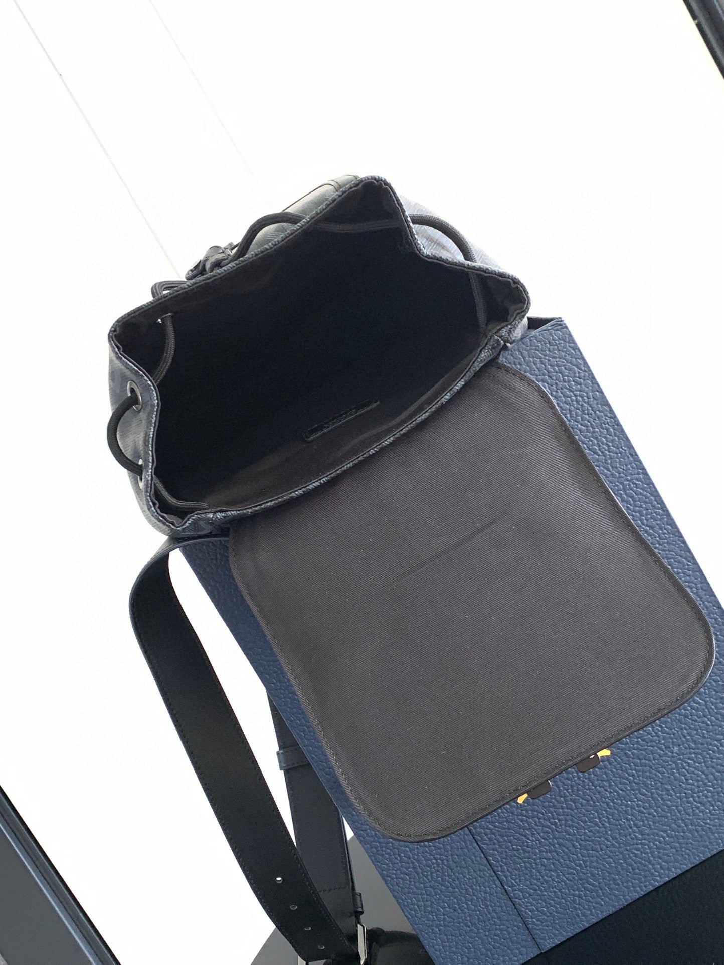 CD Gallop Sling Bag