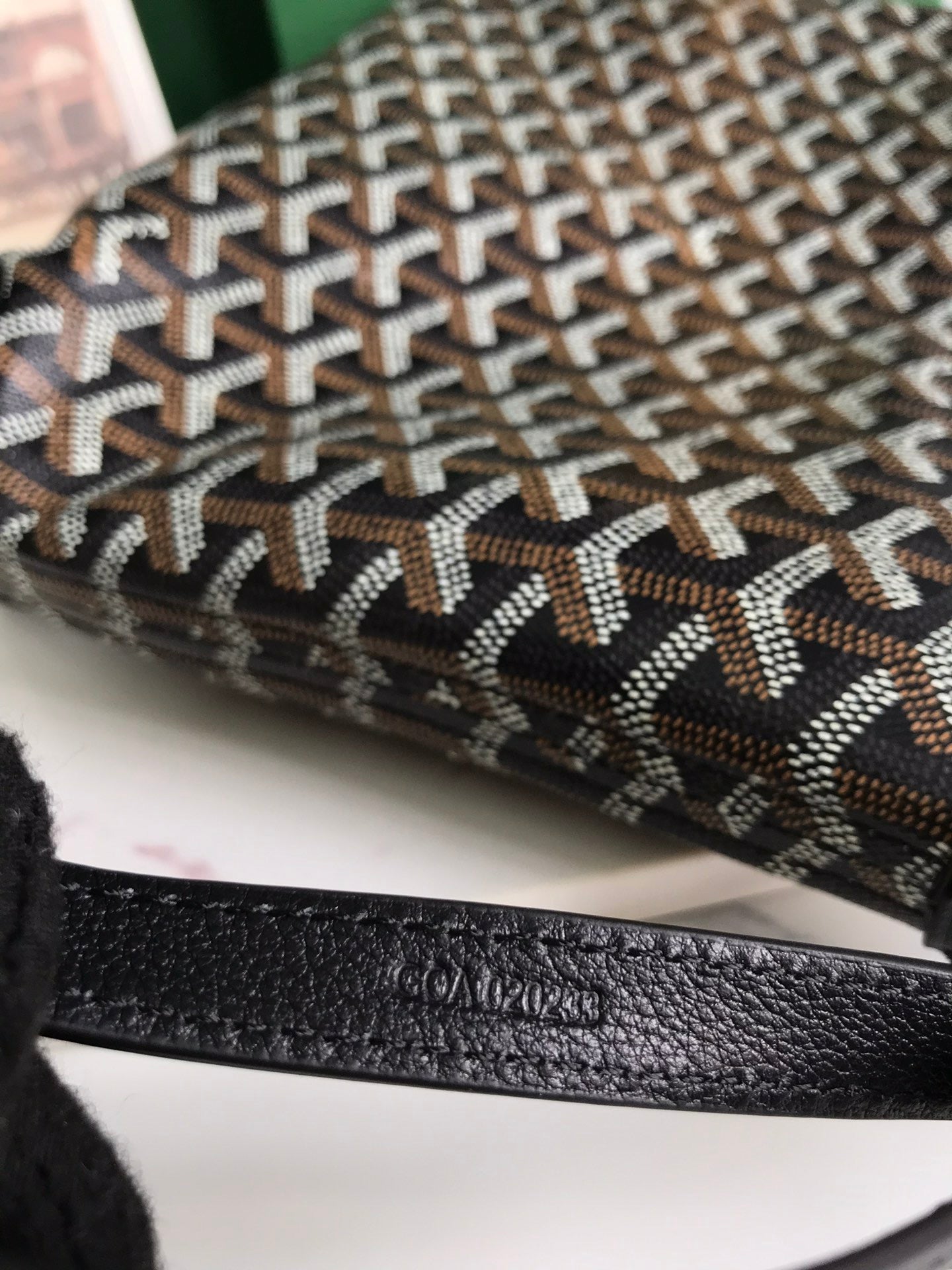 Goyard Conti