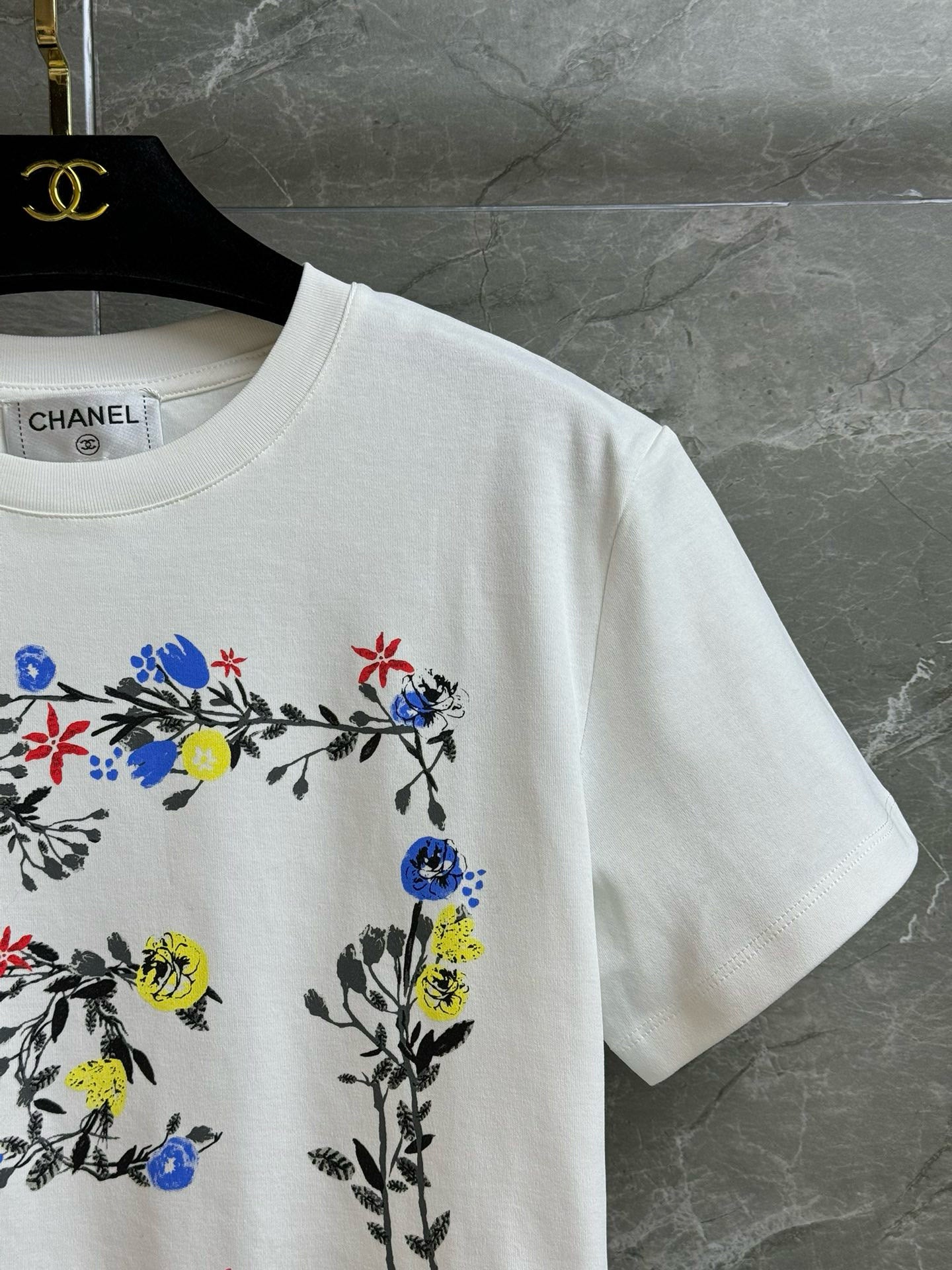 Chanel T-Shirt