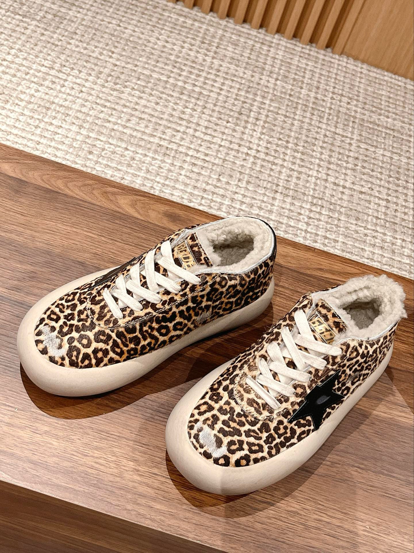 Golden Goose Sneaker