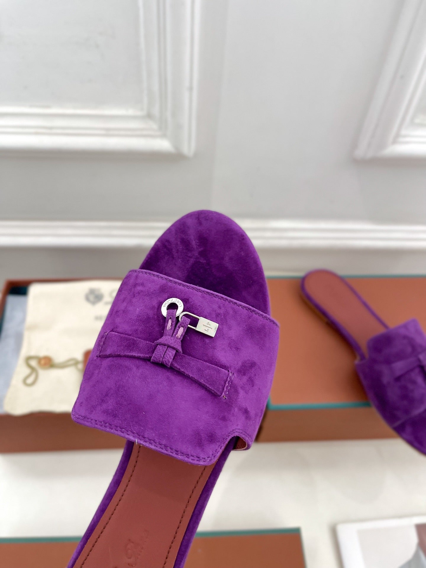 LP Sandals