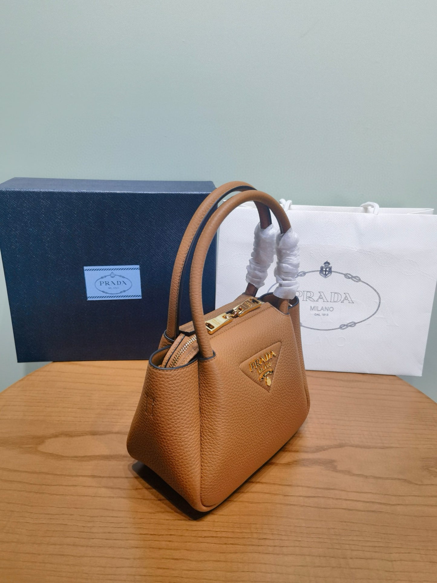 PD Small Leather Tote Bag 19.5x18x9cm