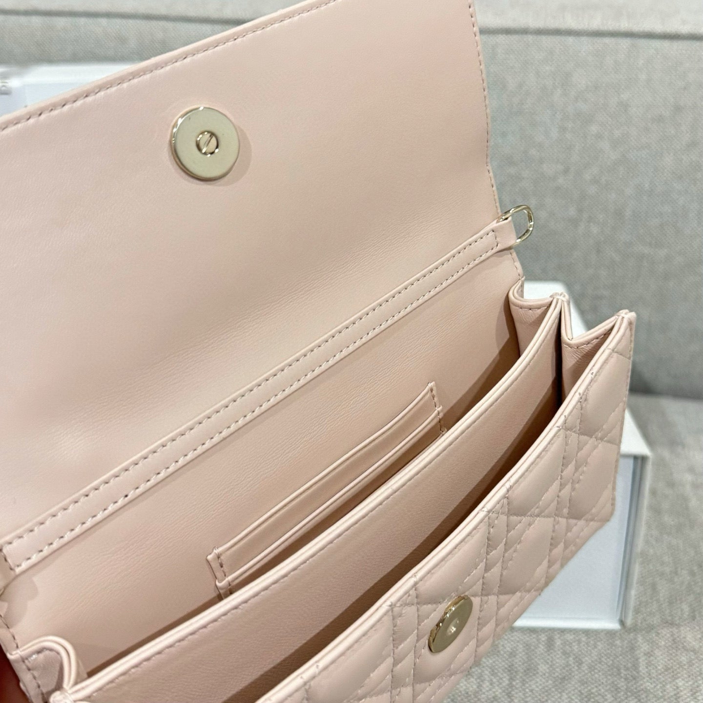 Dior WOC
