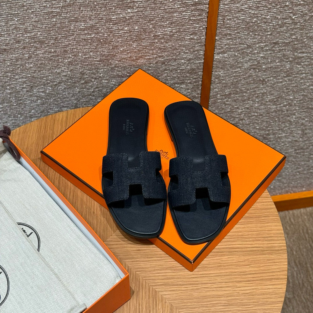 Hermes Slippers
