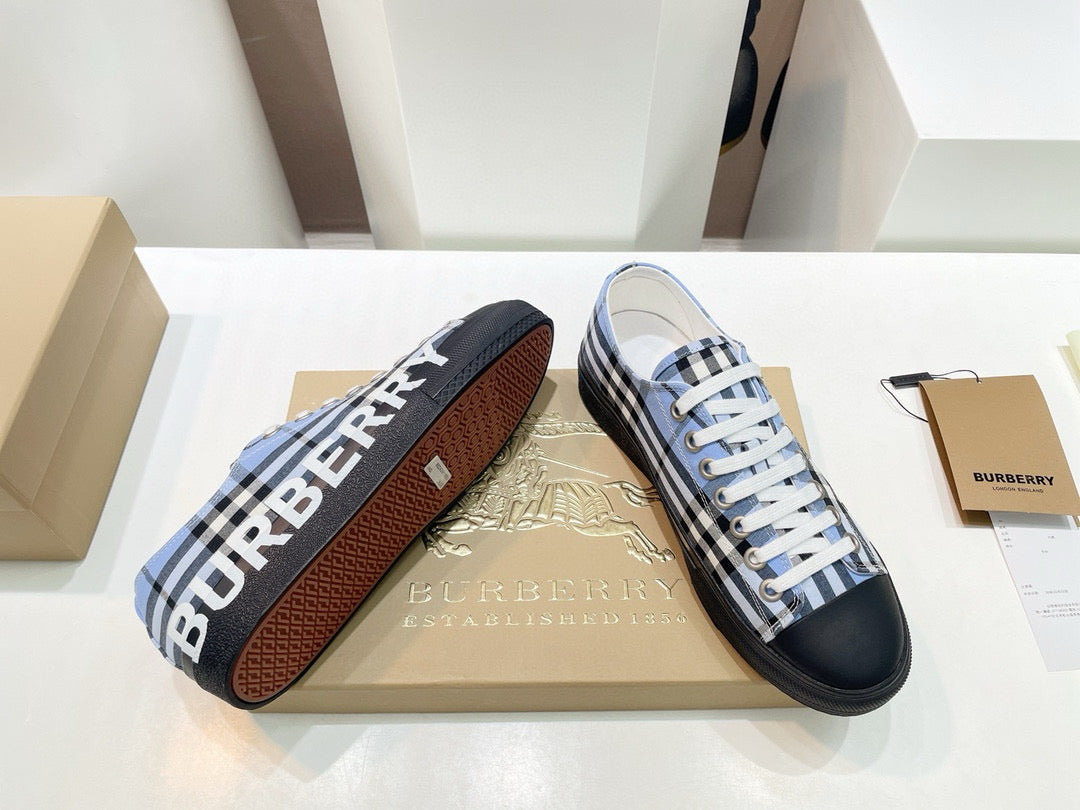 Burberry Sneakers