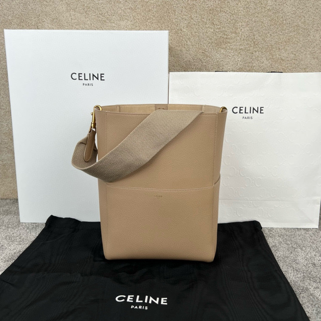 Celine Sangle Bucket