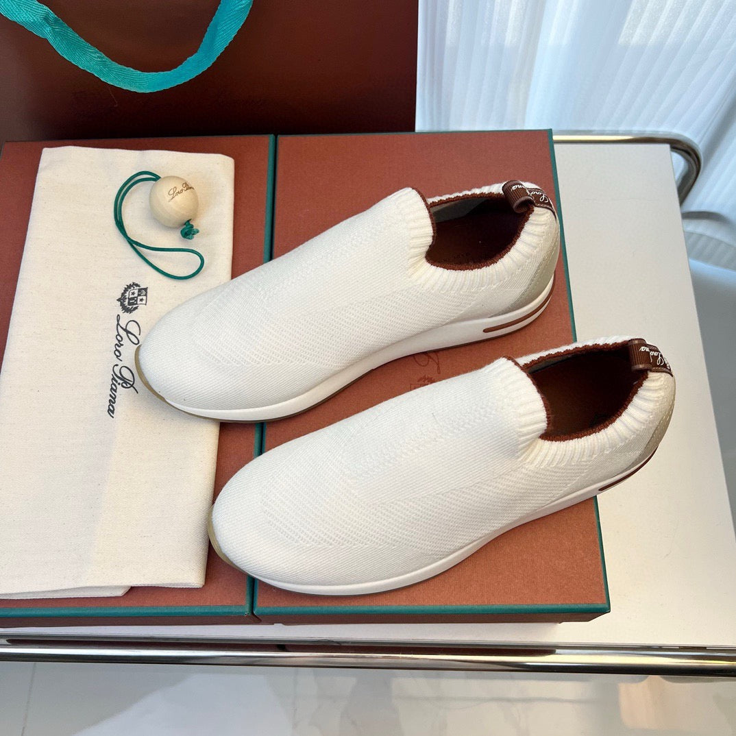 LP Sneakers