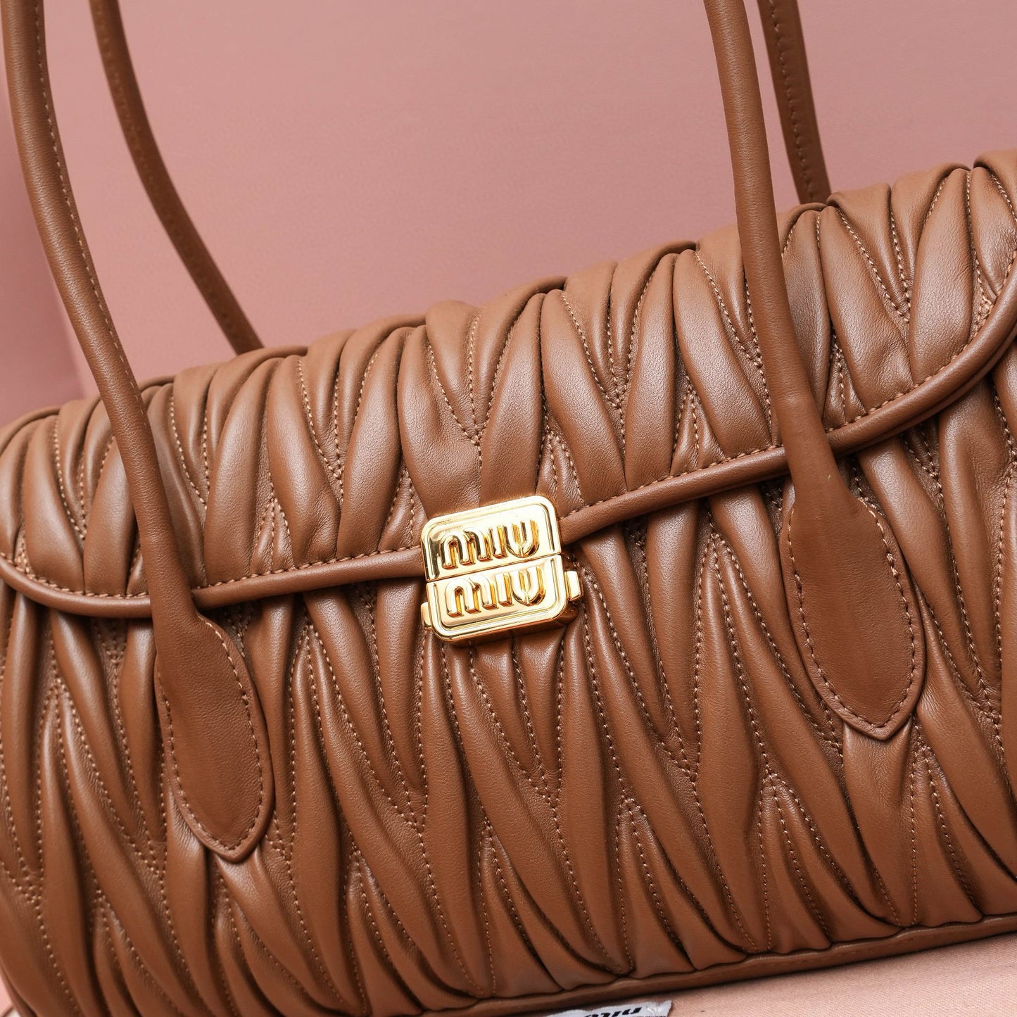 Miu Miu Shoulder Bag 28x15x11cm