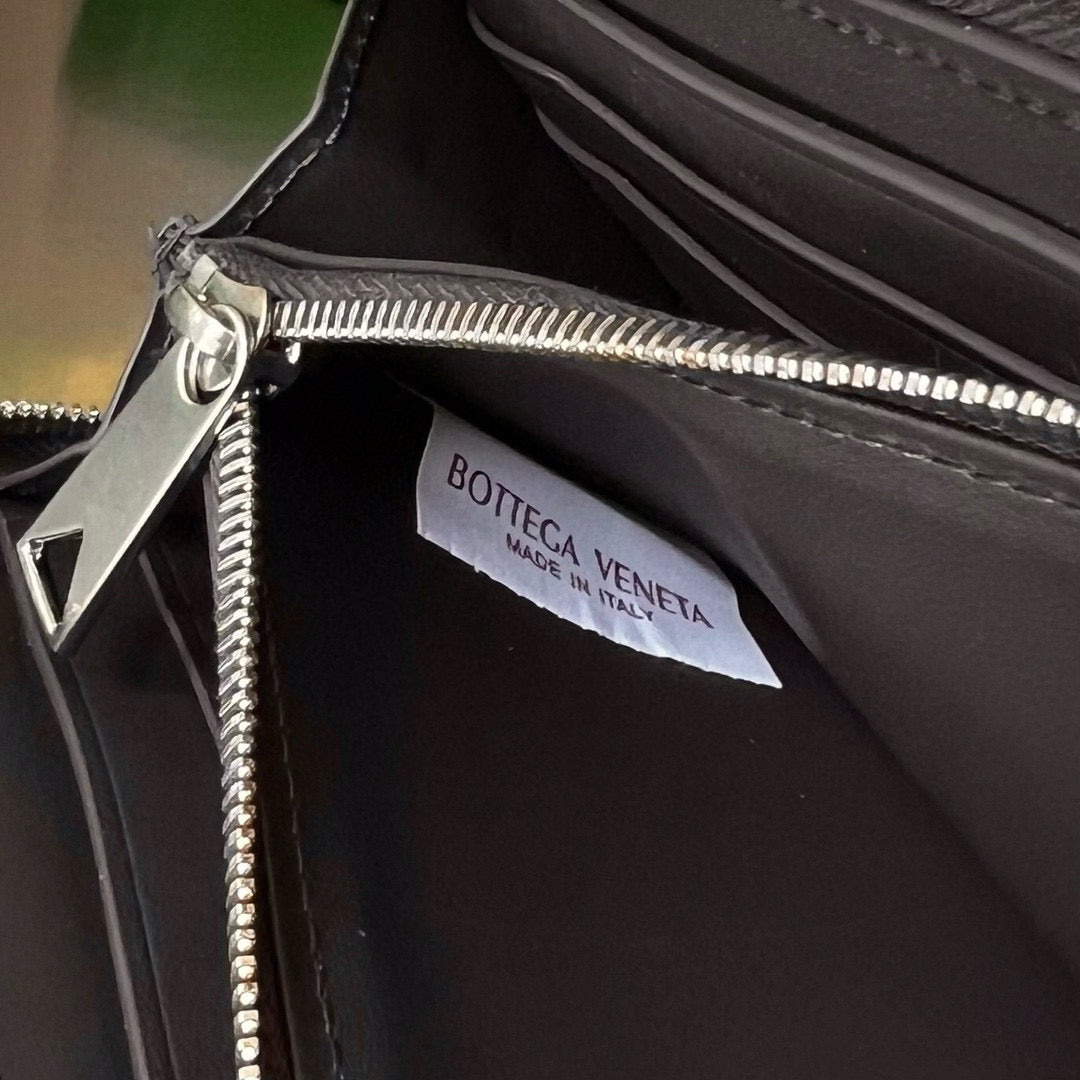Bottega Veneta Long Zipped Wallet