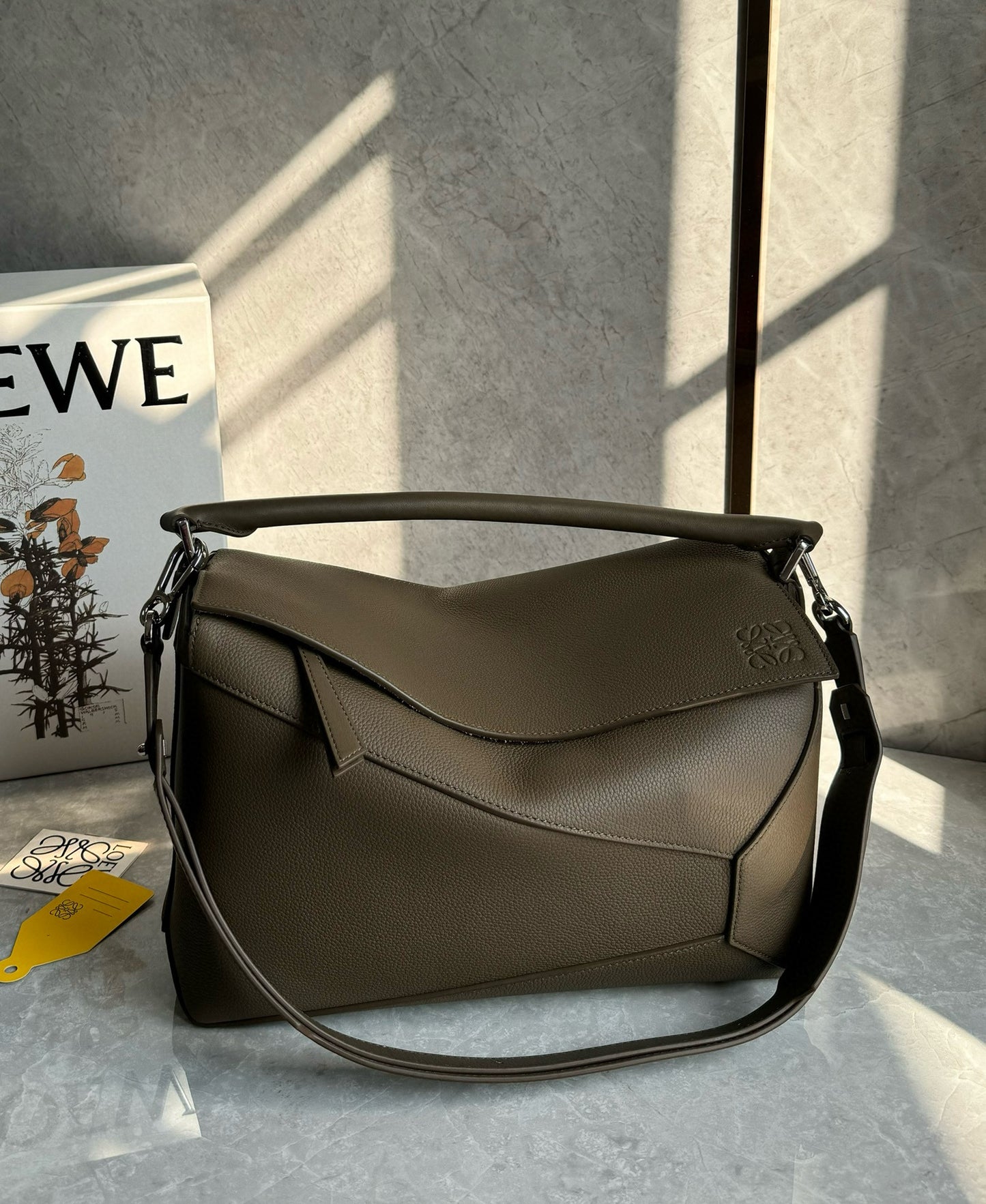 Loewe Puzzle Shoulder Bag(33x21x17cm)