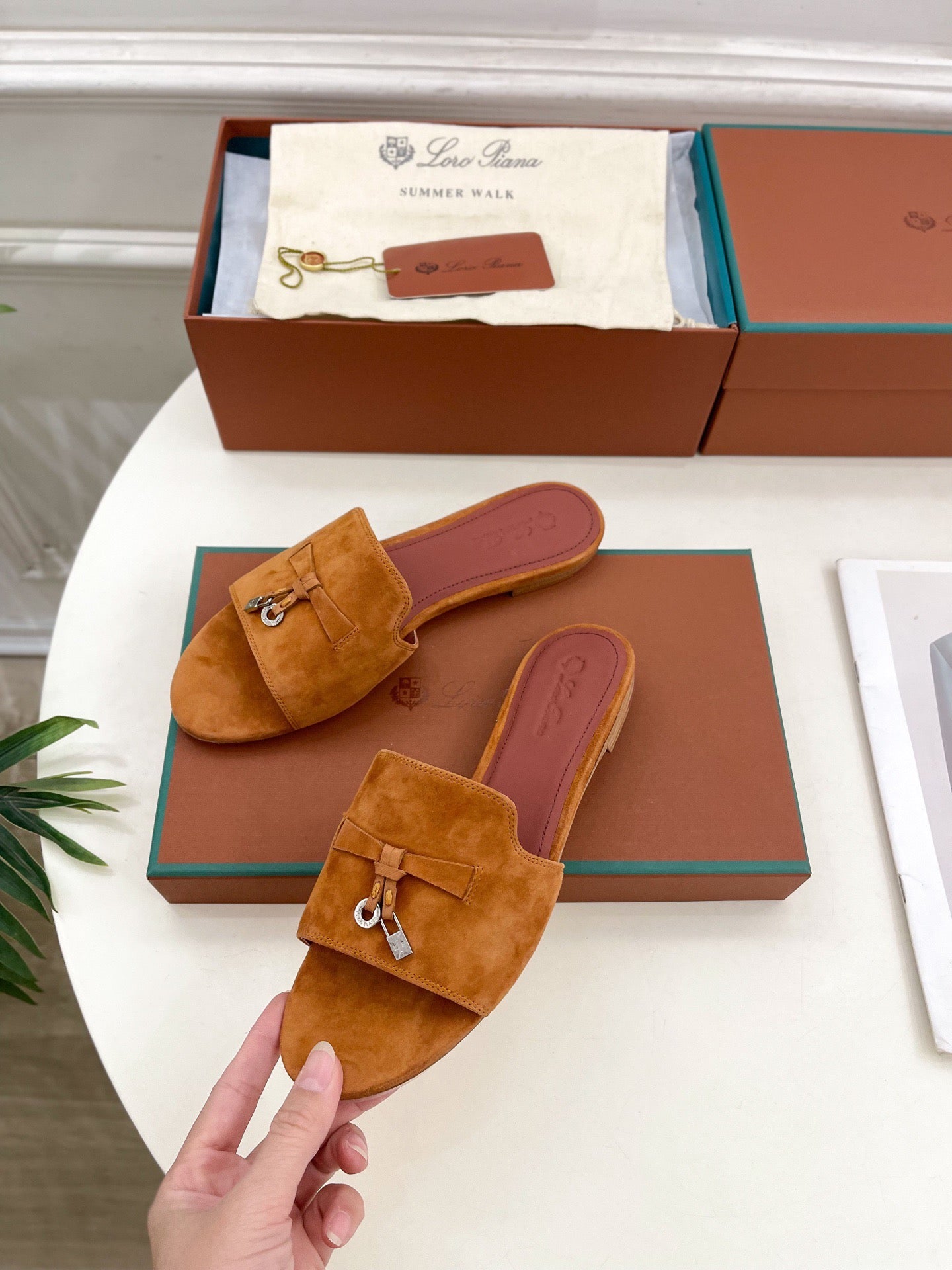 LP Sandals