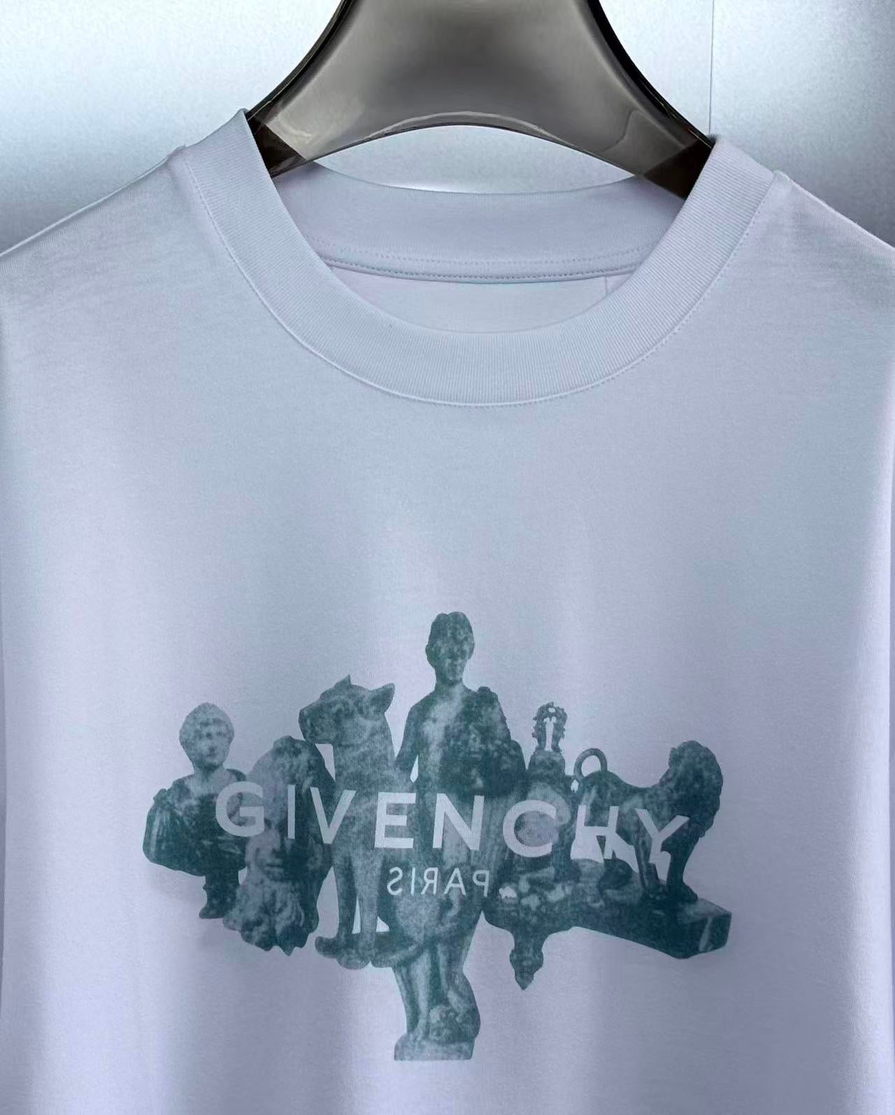 Givenchy T-Shirt