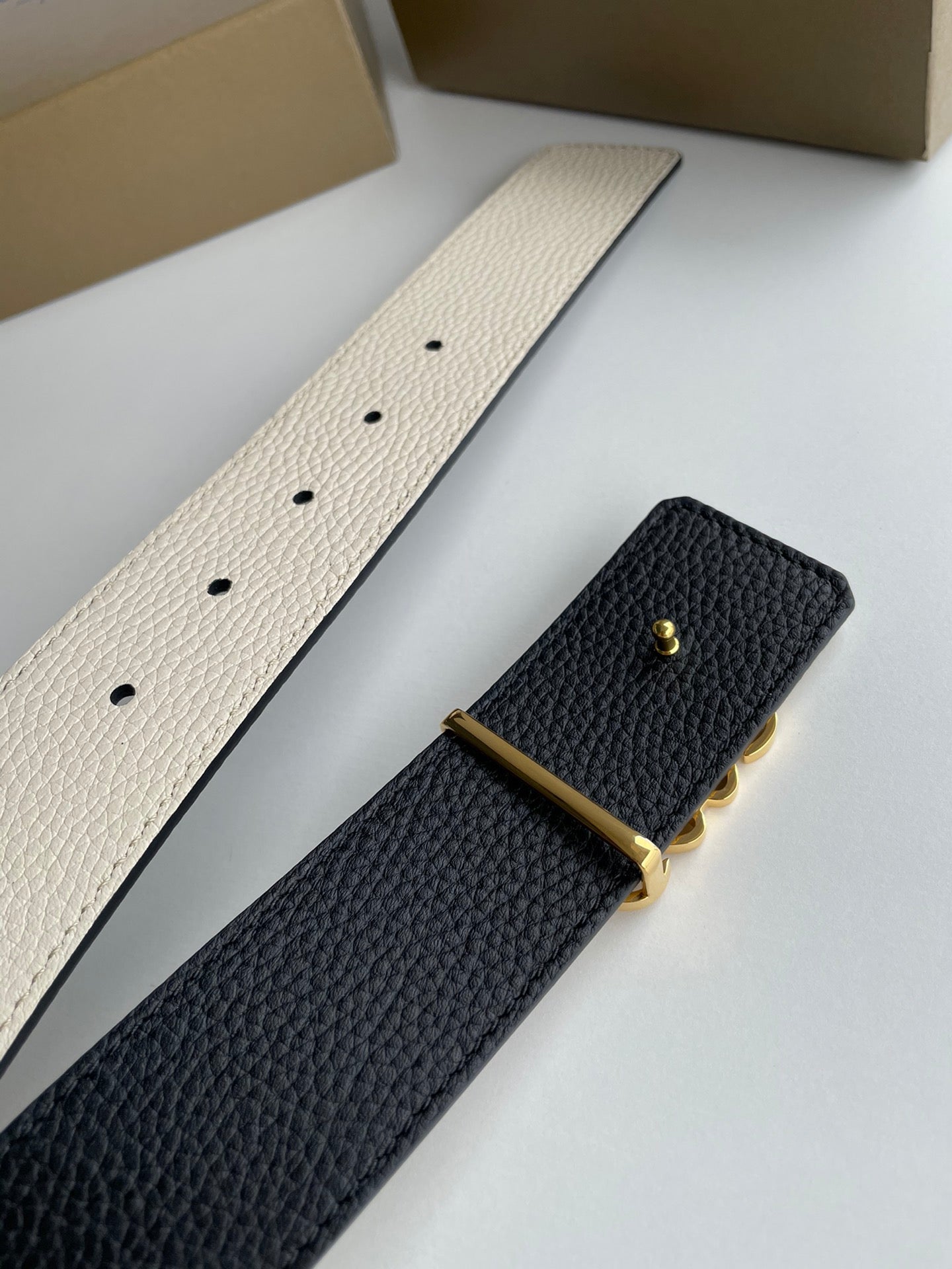 Loewe Belt