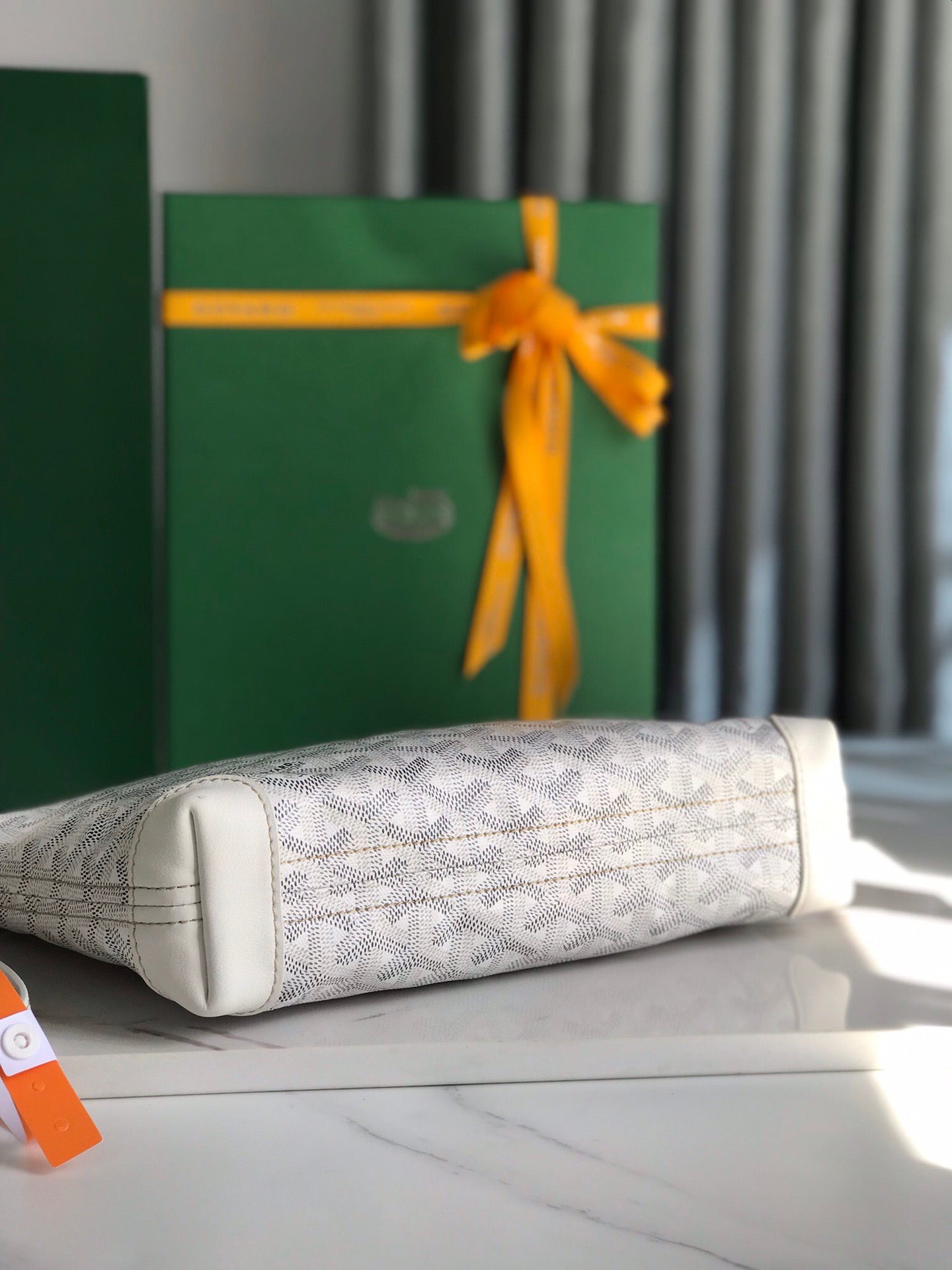 Goyard Conti