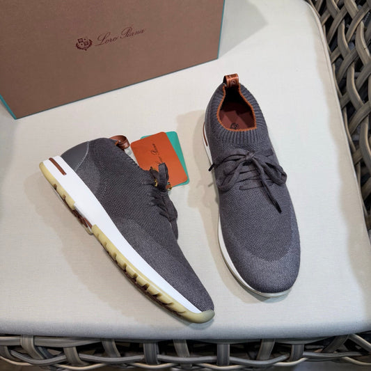LP Sneakers