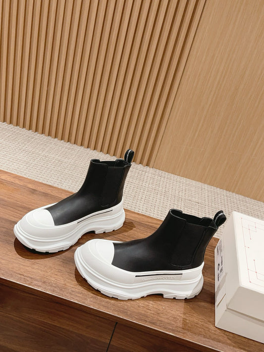 Alexander McQueen Sneakers