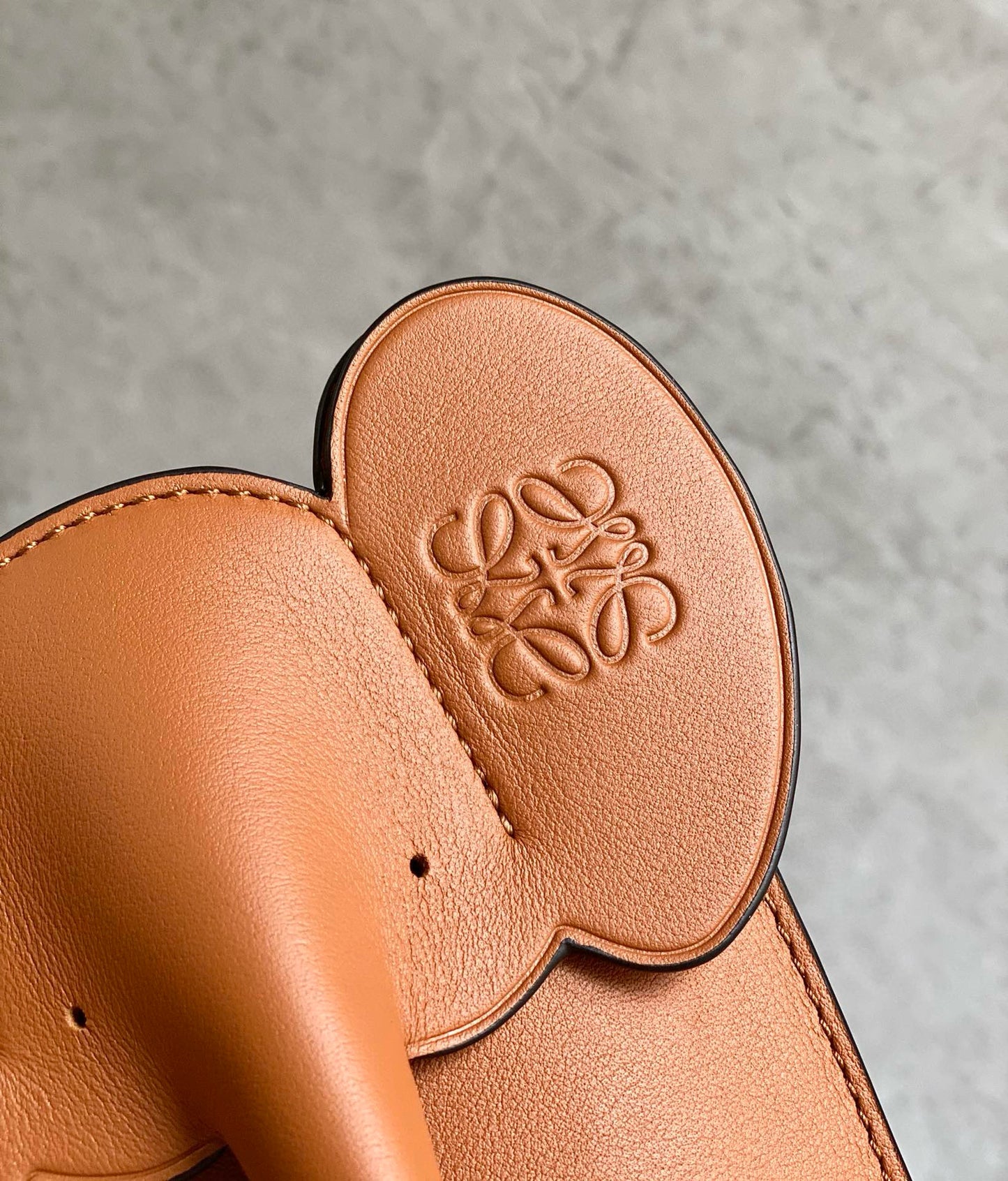 Loewe Elephant Phone Bag(8x4x19cm)