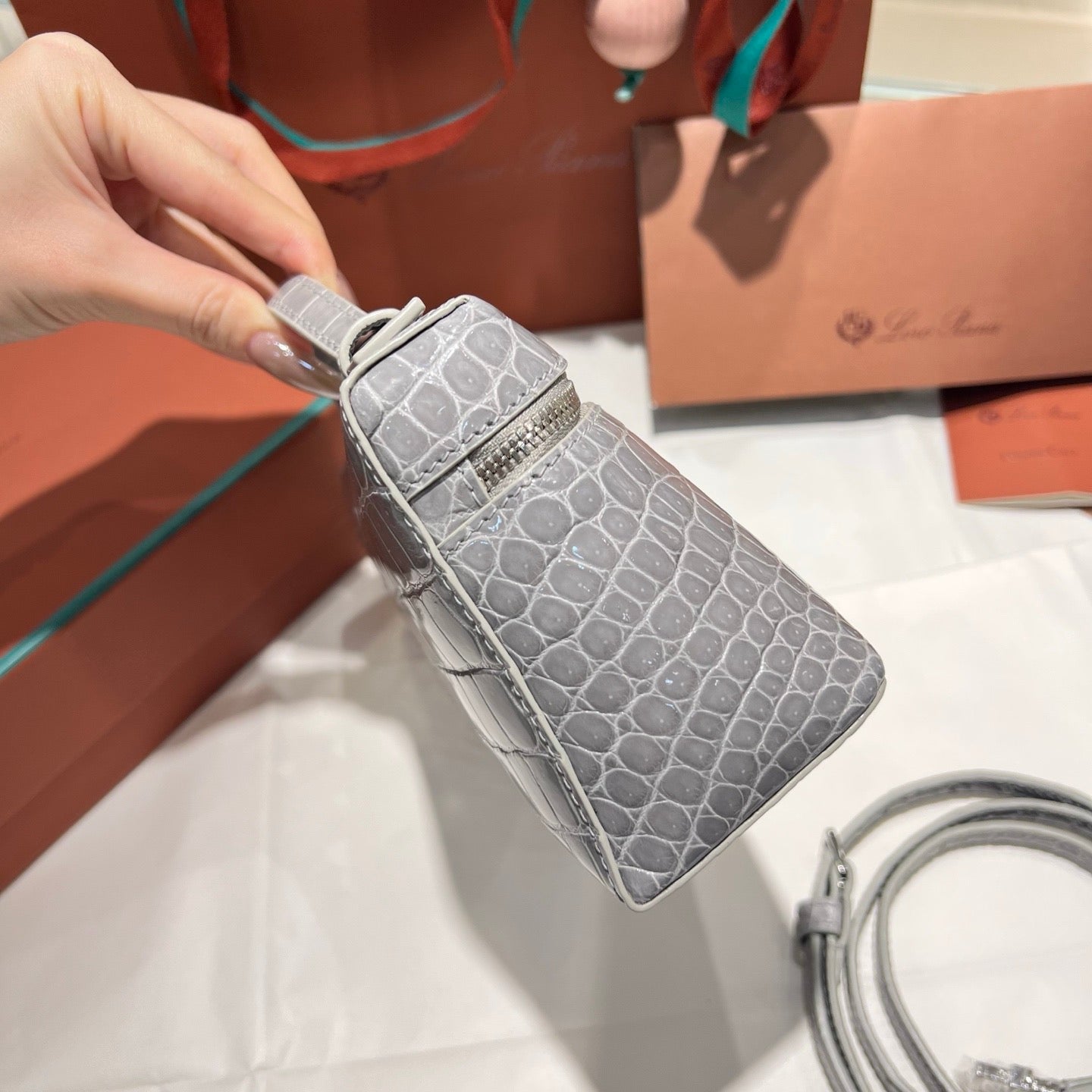 LP Extra Pocket L19 Handbag
