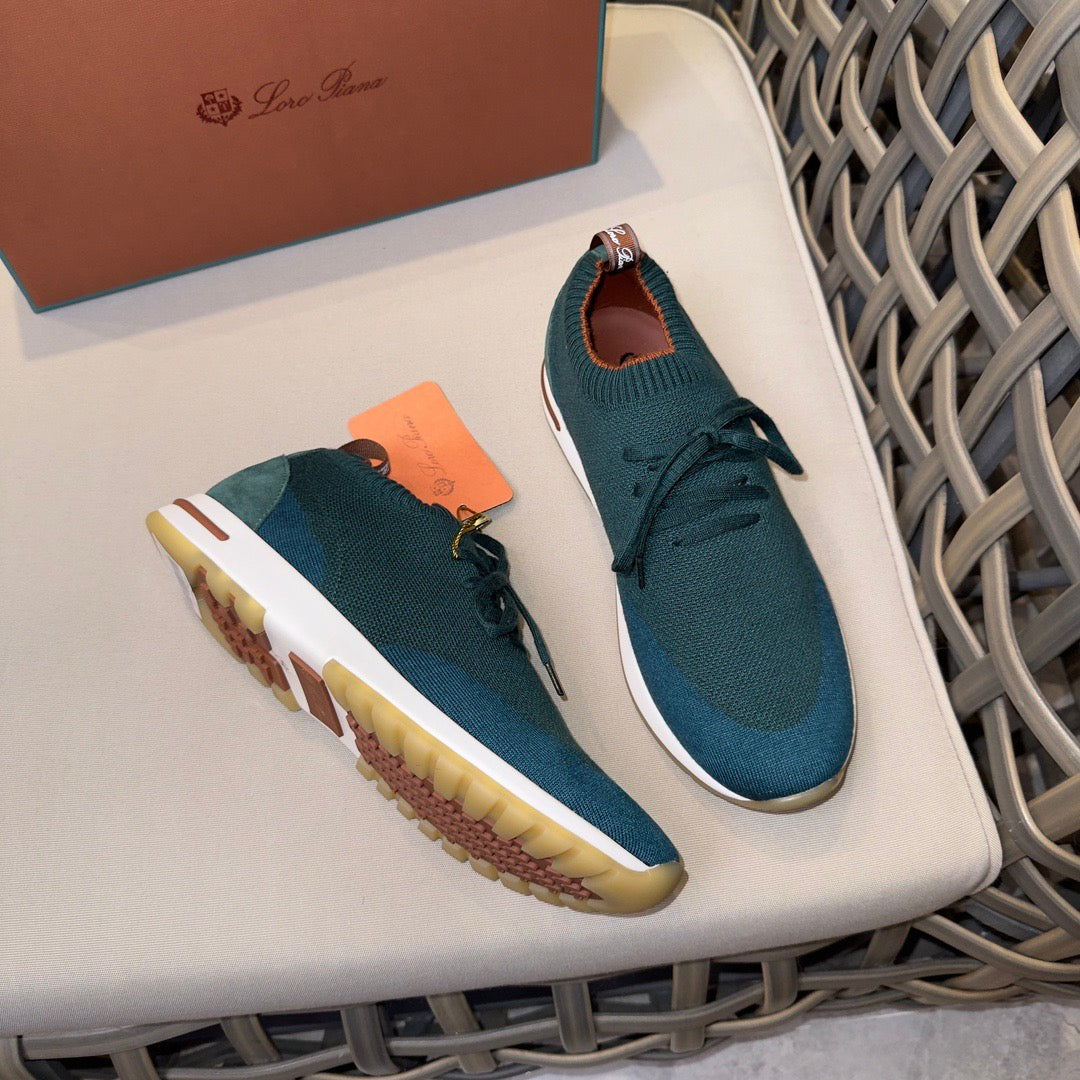 LP Sneakers