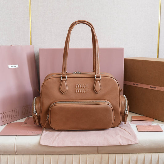 Miu Miu Handbag 32x15.5x11cm