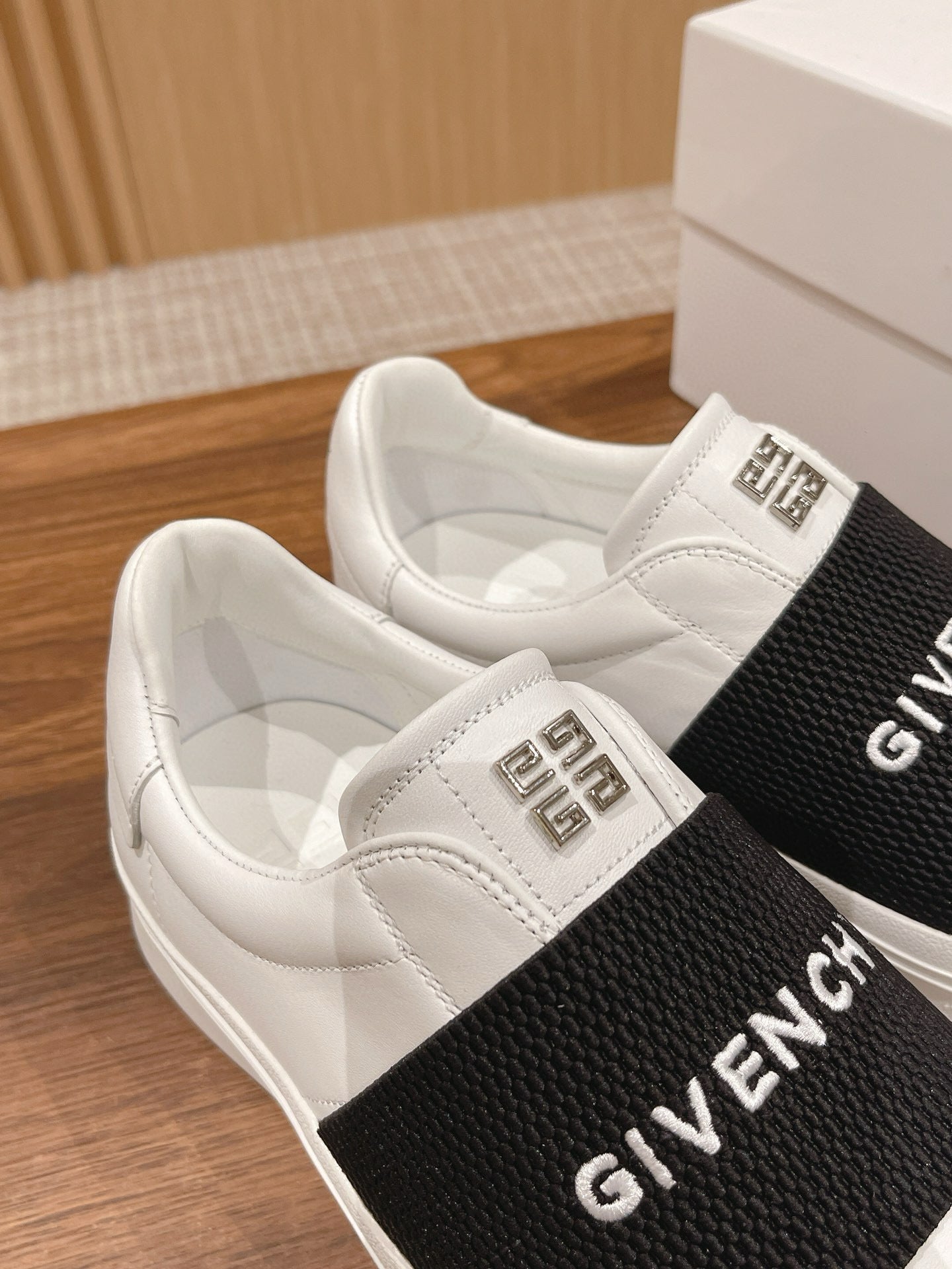 Givenchy Sneakers