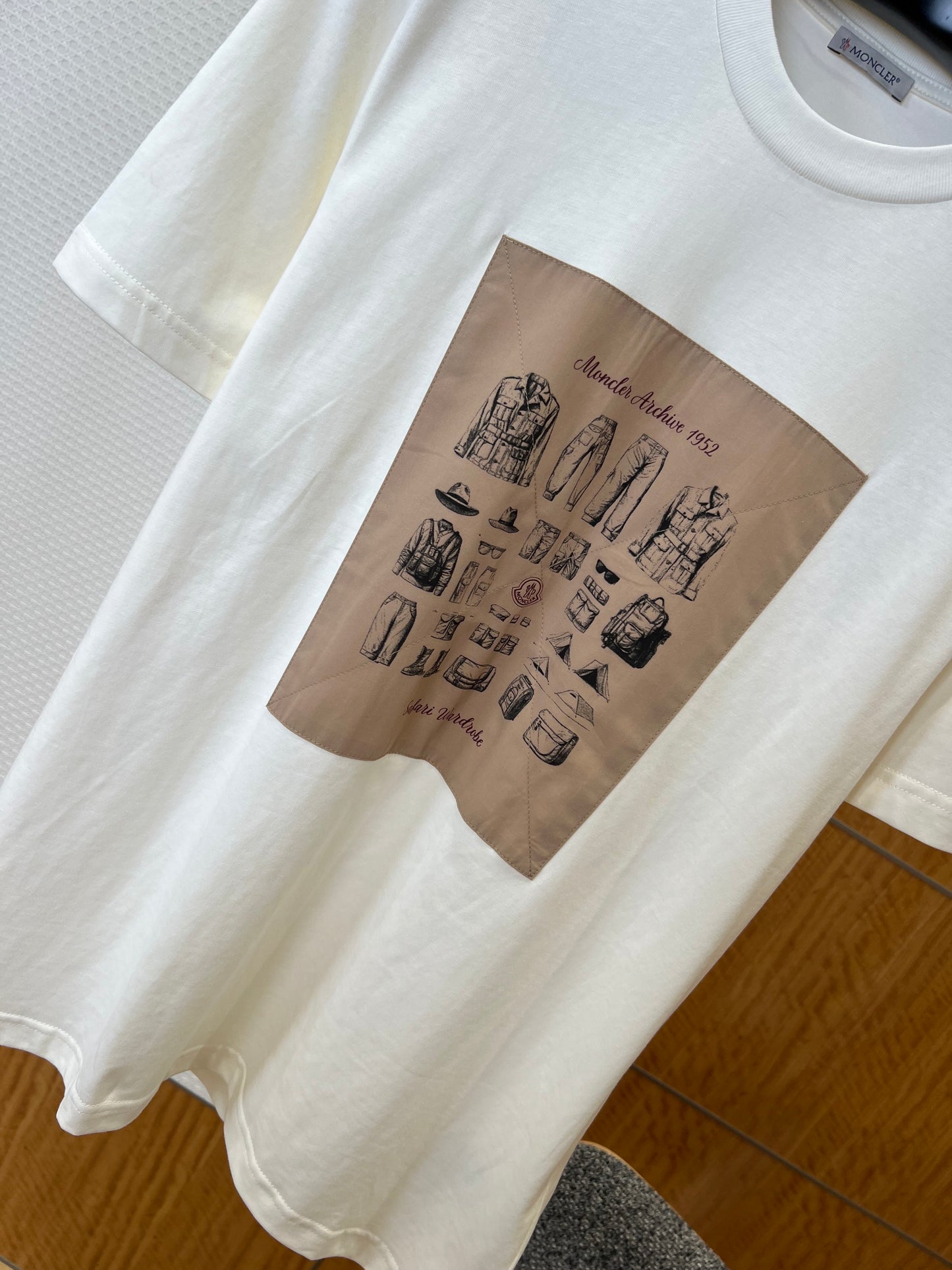 Moncler T-shirt