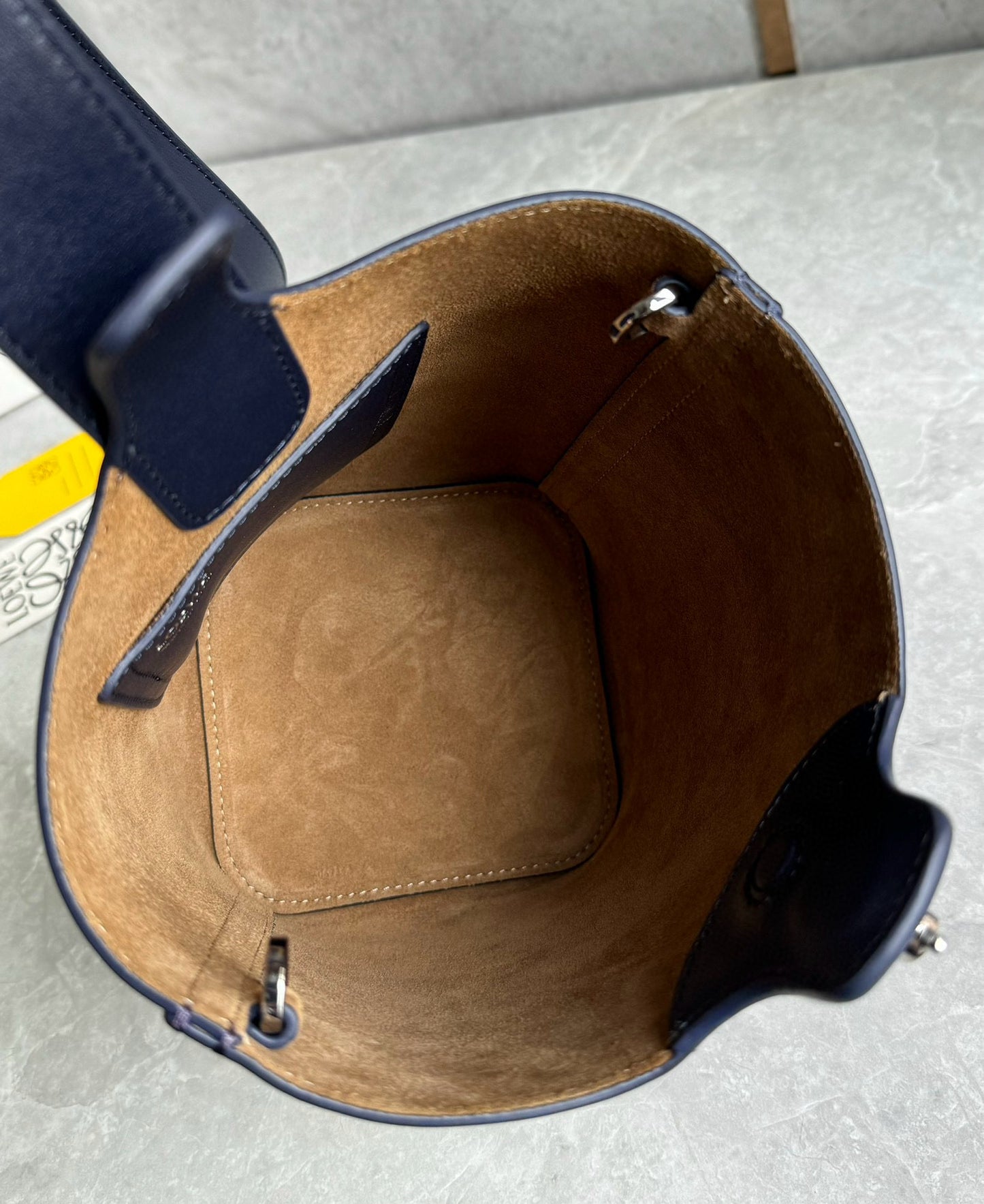 Loewe Pebble Bucket Bag(16x16x19.5cm)