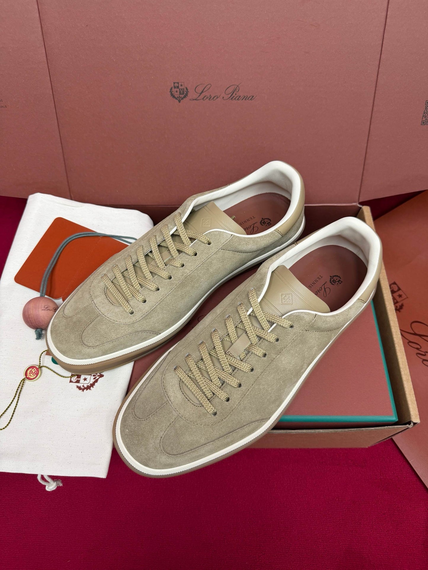 LP Sneaker