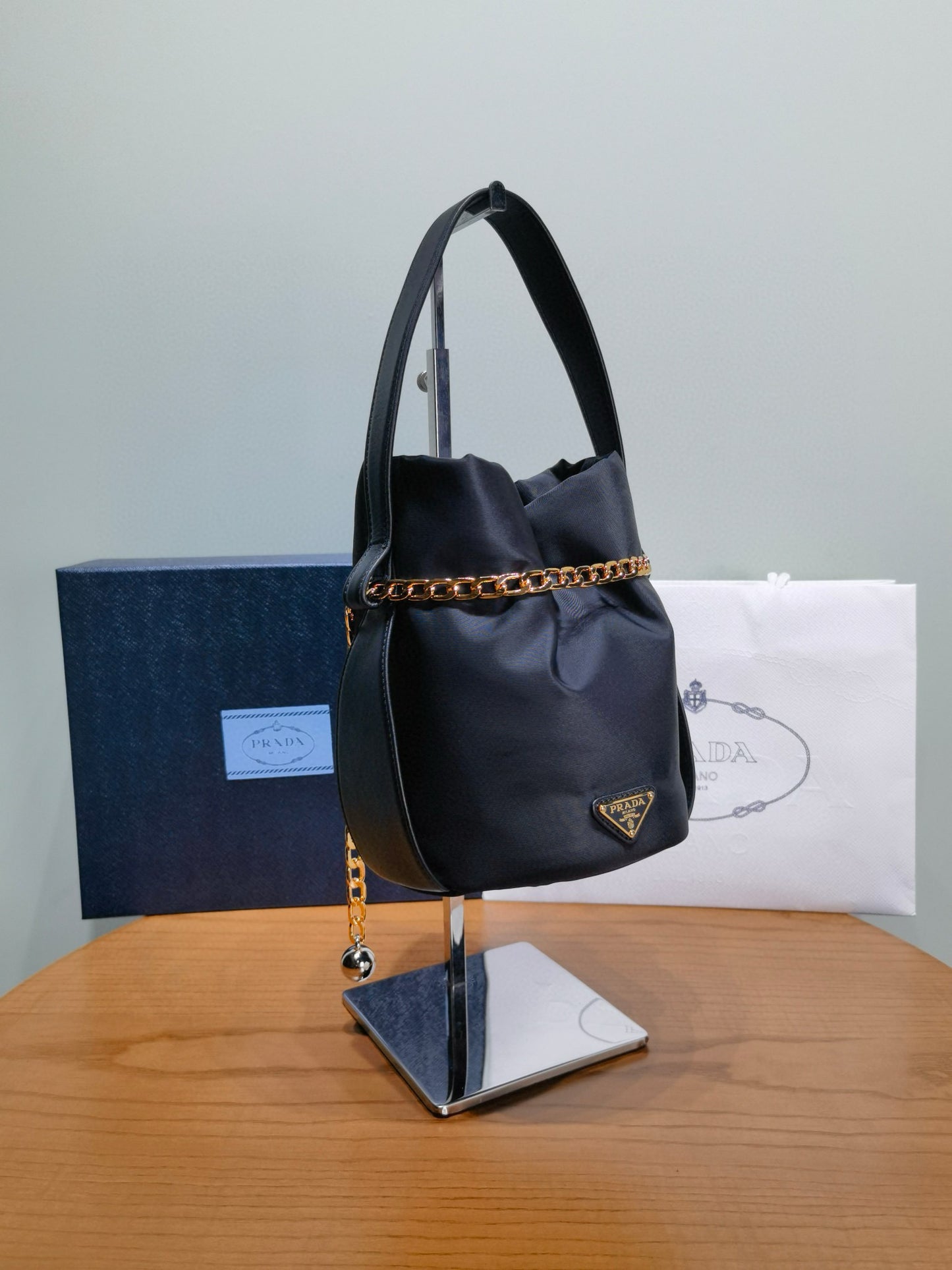 PD Petit Sac Noir Bucket Bag