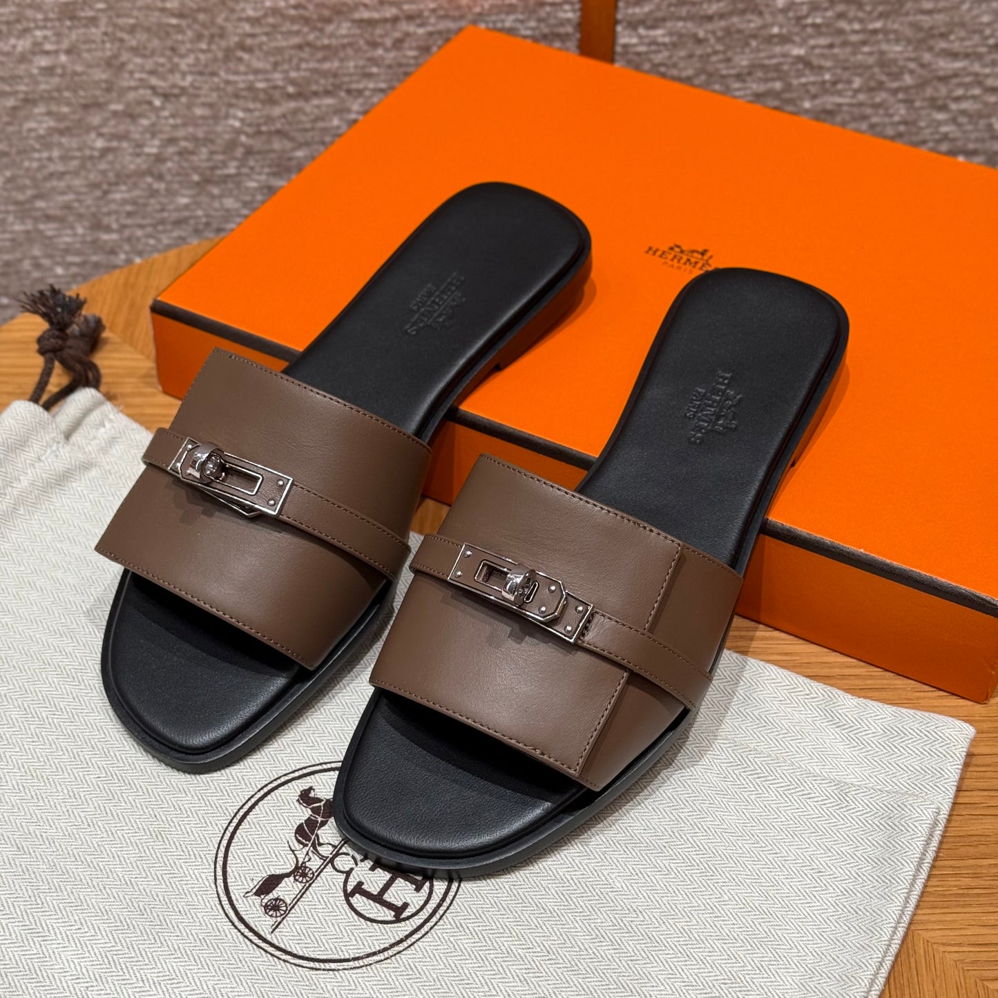 Hermes Slippers