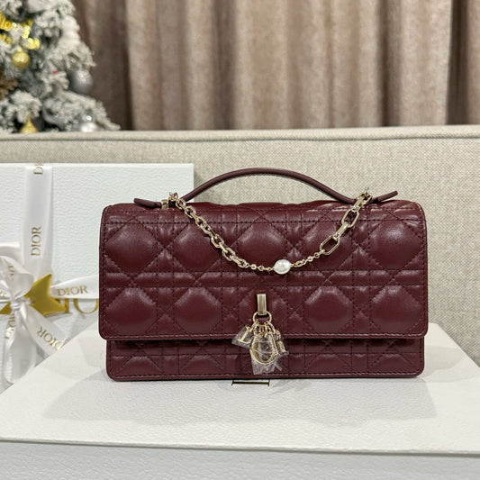 Dior WOC