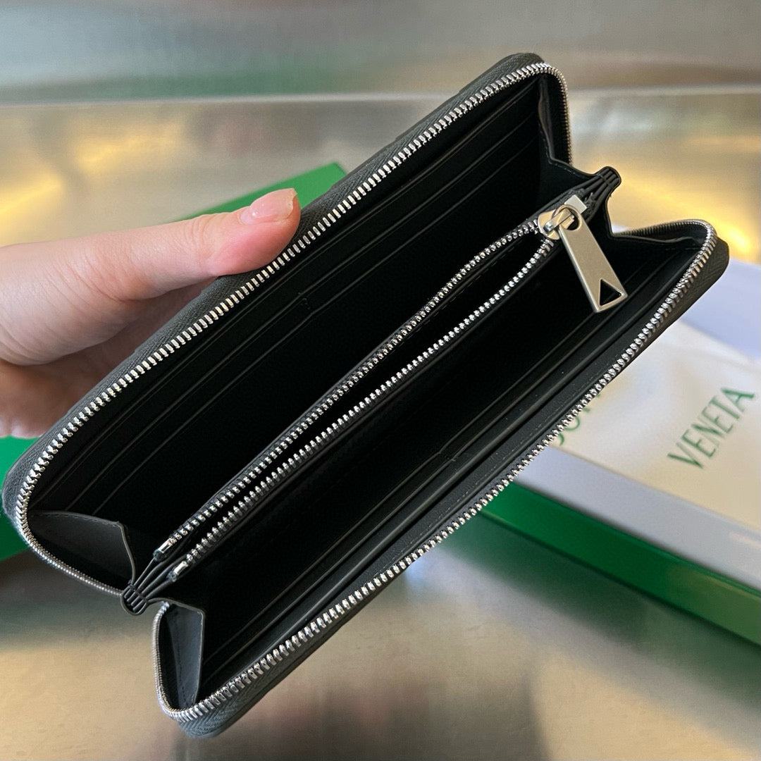 Bottega Veneta Long Zipped Wallet