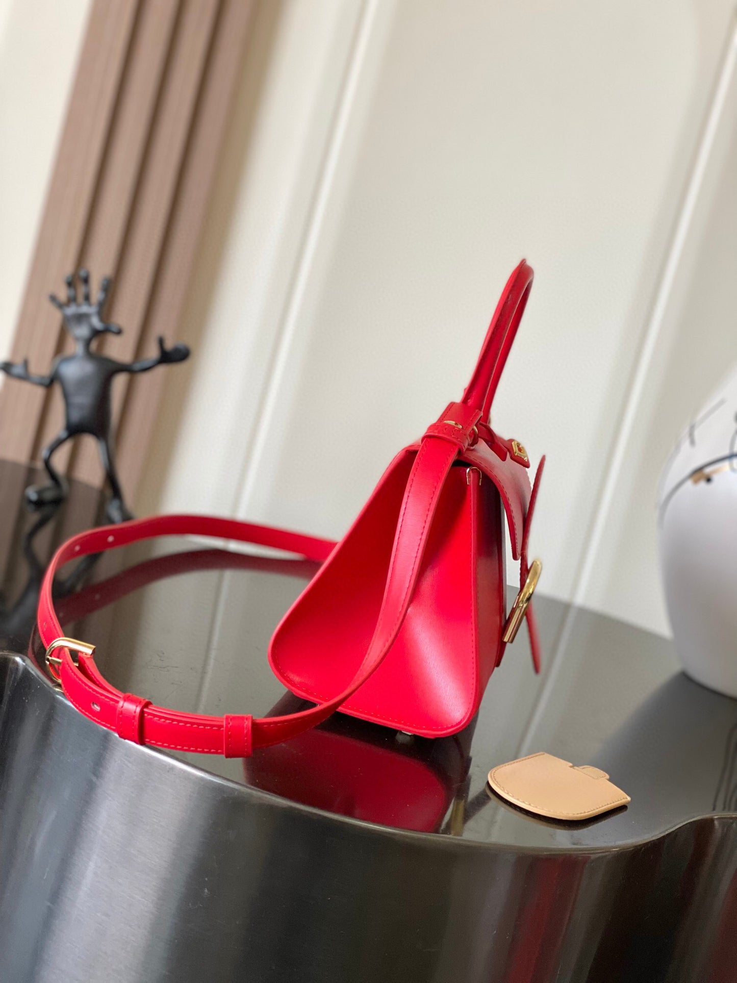 Delvaux Sling Bag (20＊10＊16 cm)