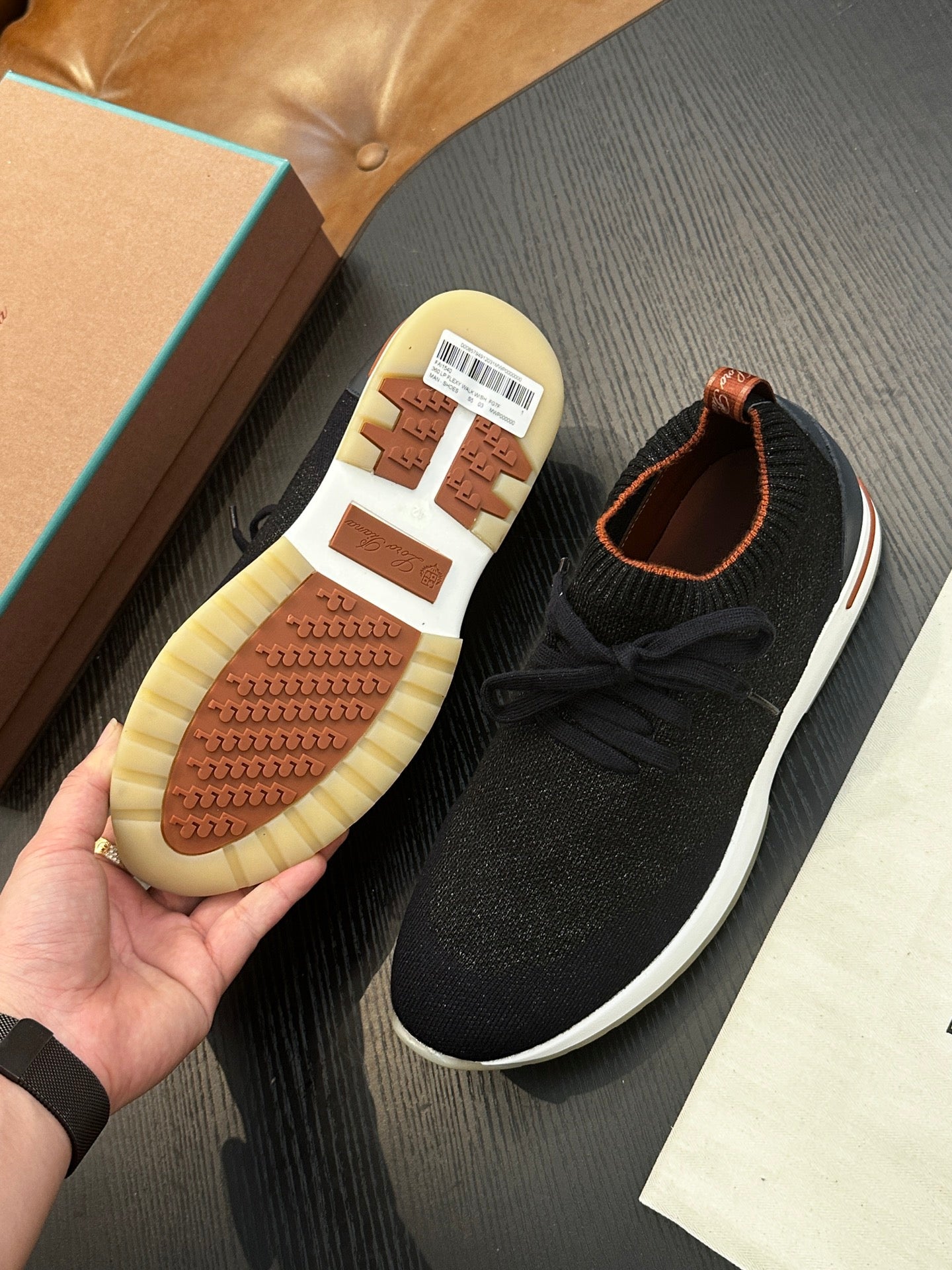 LP Sneakers
