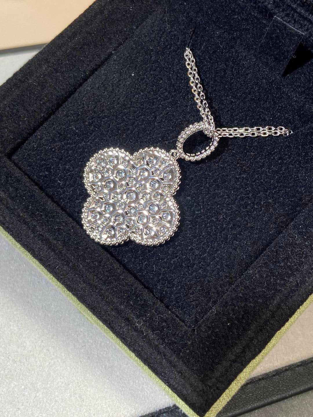 Van Cleef & Arpels Necklace