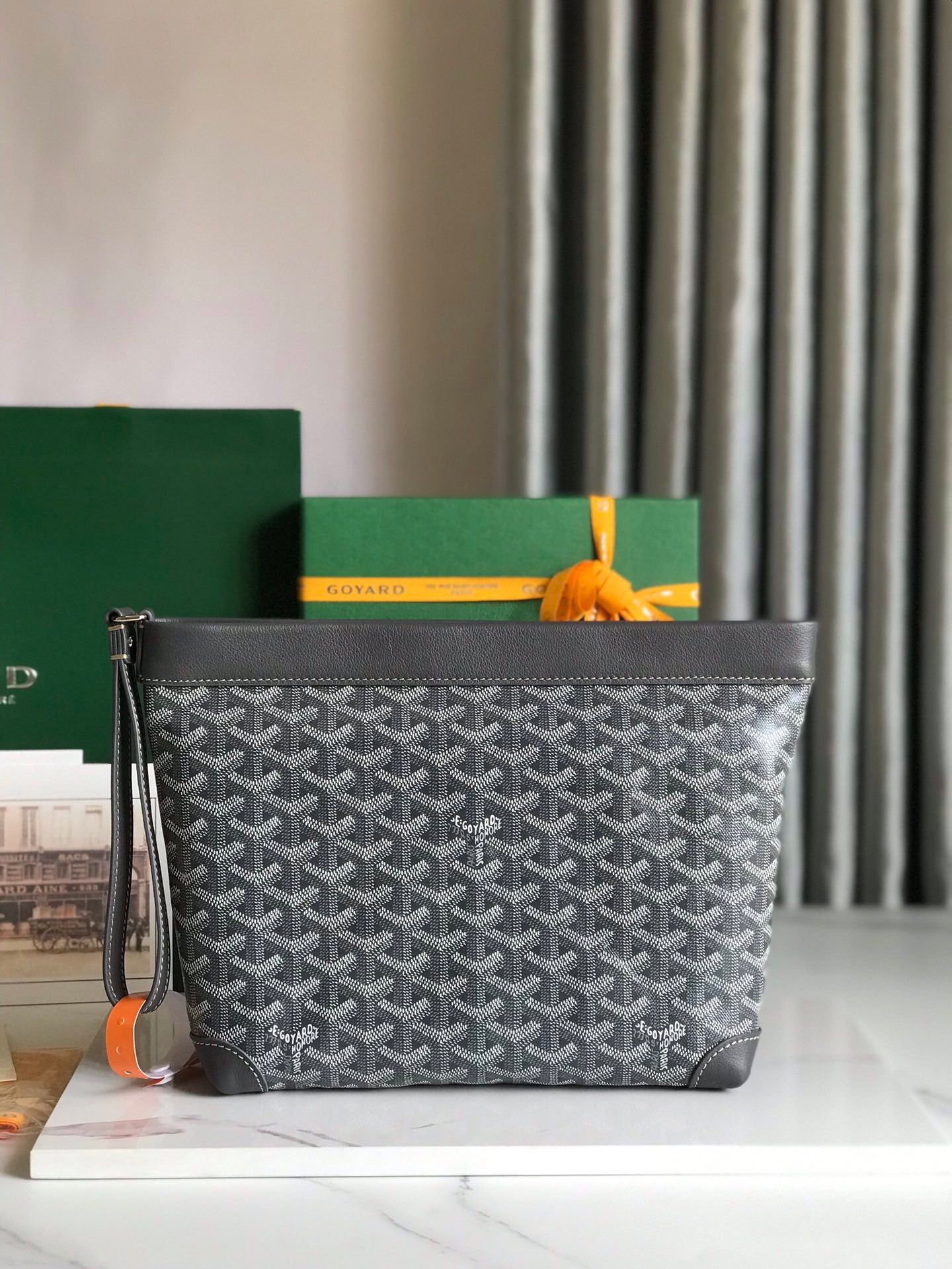 Goyard Conti