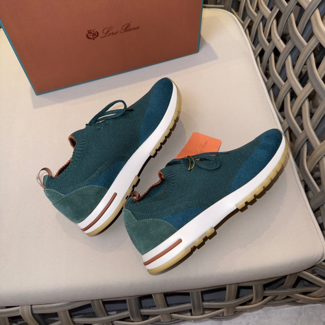 LP Sneakers