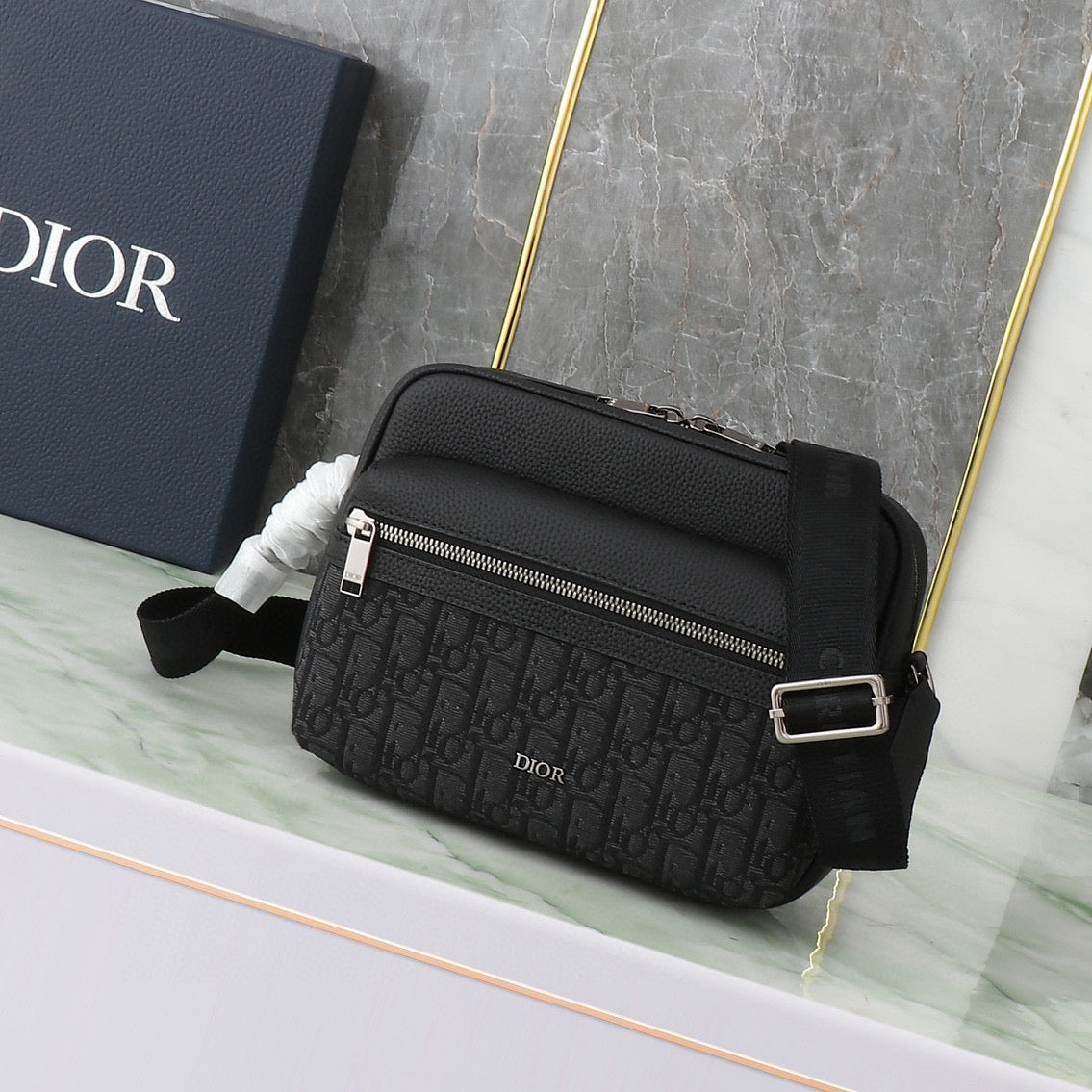 Dior Rider 2.0 Zipped Messenger Bag