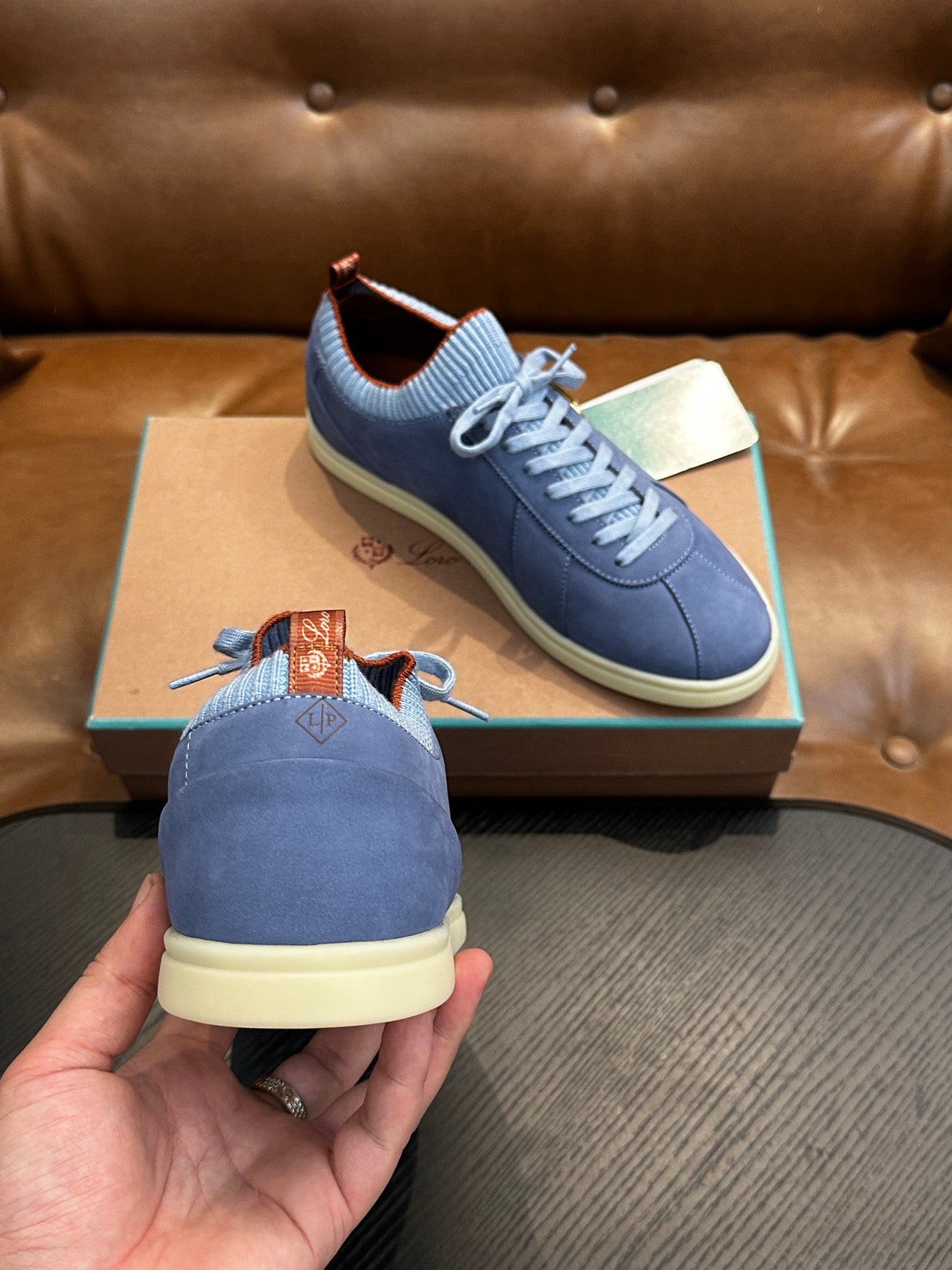 LP Sneakers
