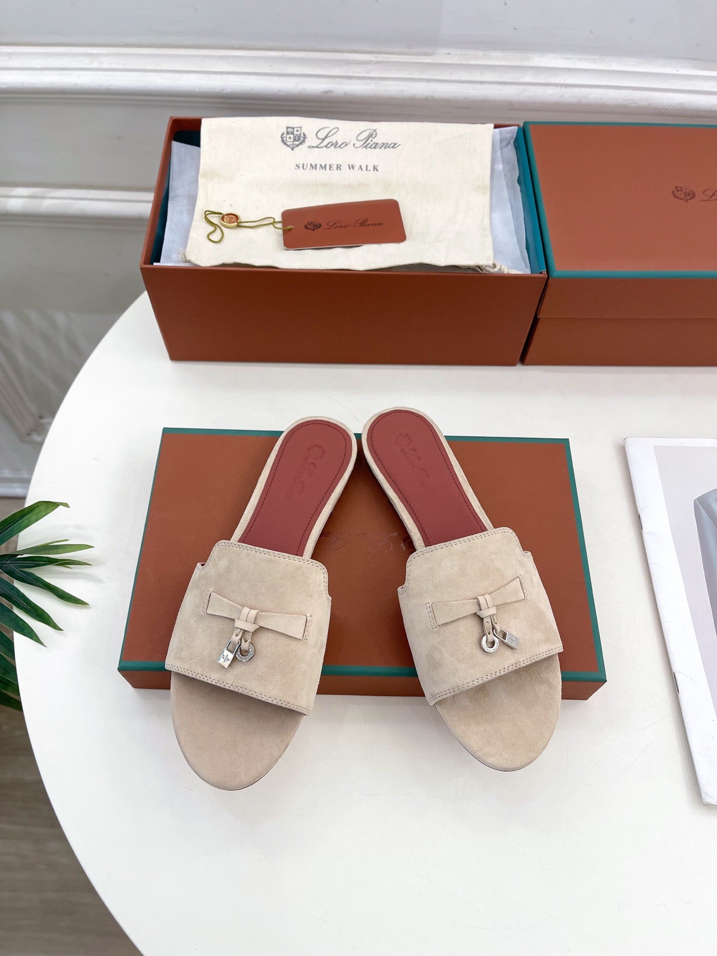 LP Sandals