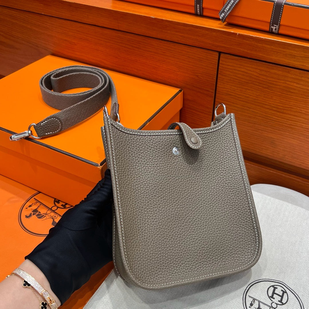 Hermes Evelyne 17