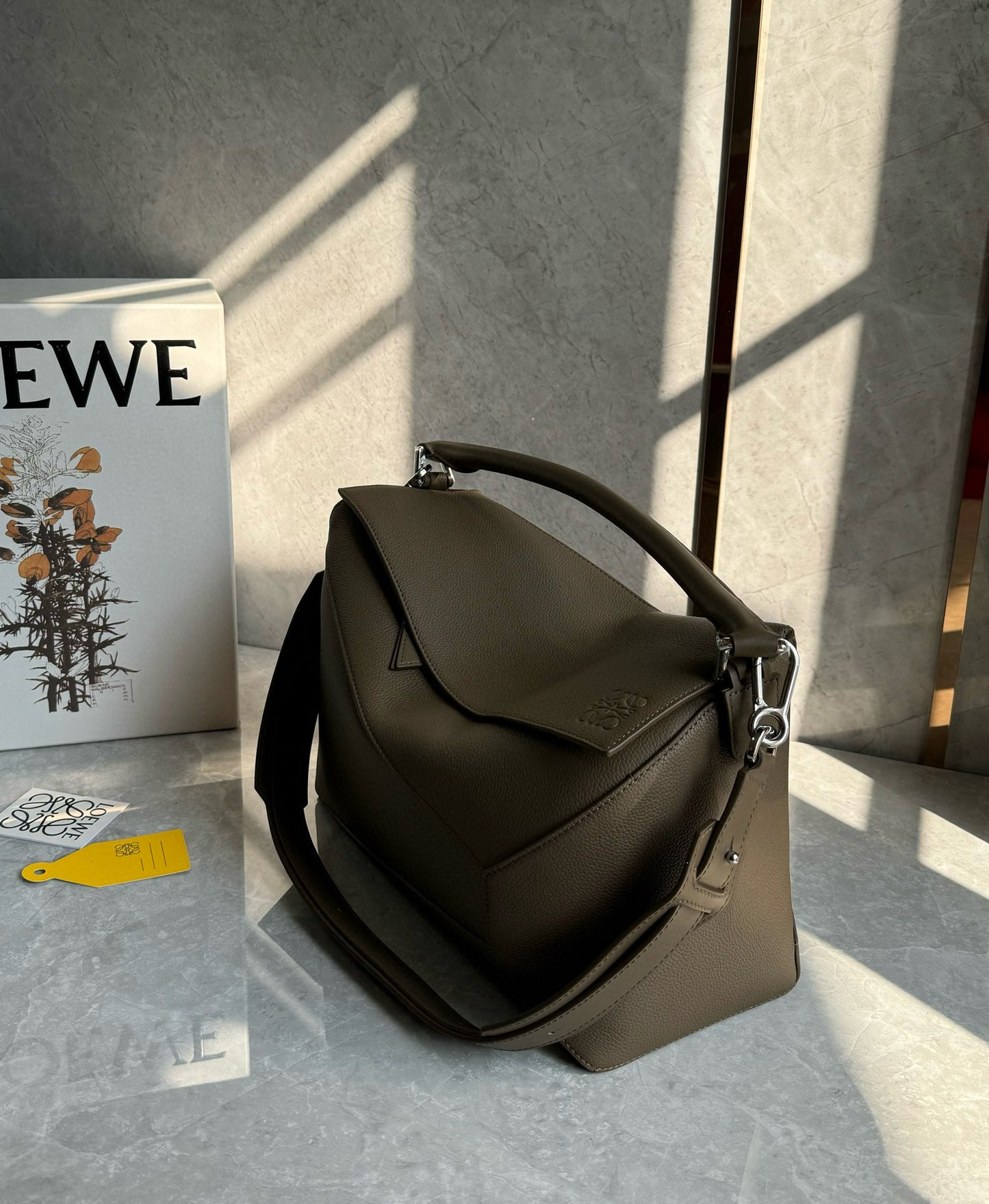 Loewe Puzzle Shoulder Bag(33x21x17cm)