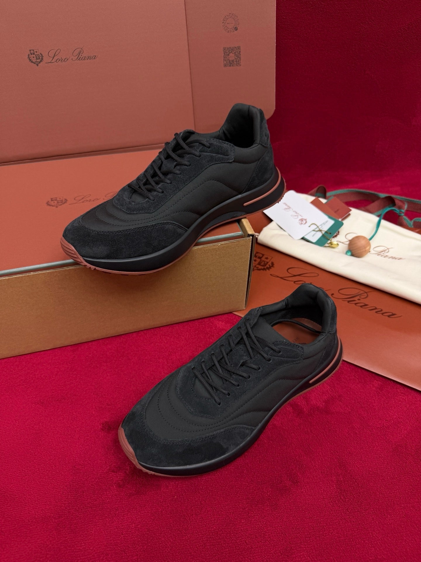 LP Sneaker