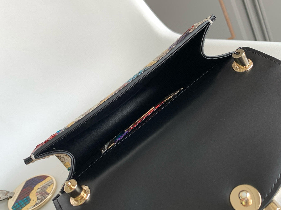 Bvlgari Serpenti Forever Shoulder Bag(20CM*14CM*4.5CM)