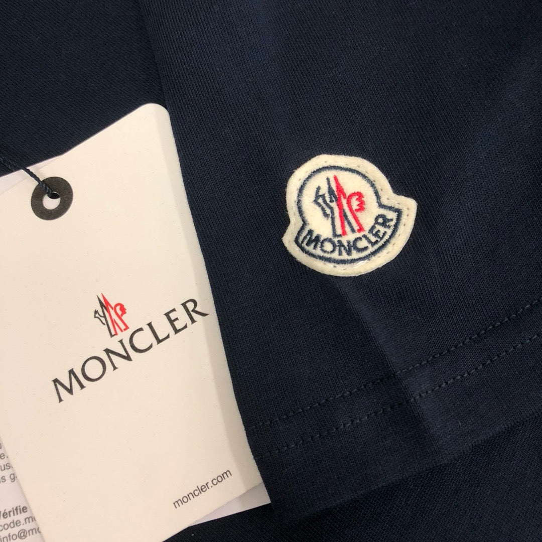 Moncler T-shirt