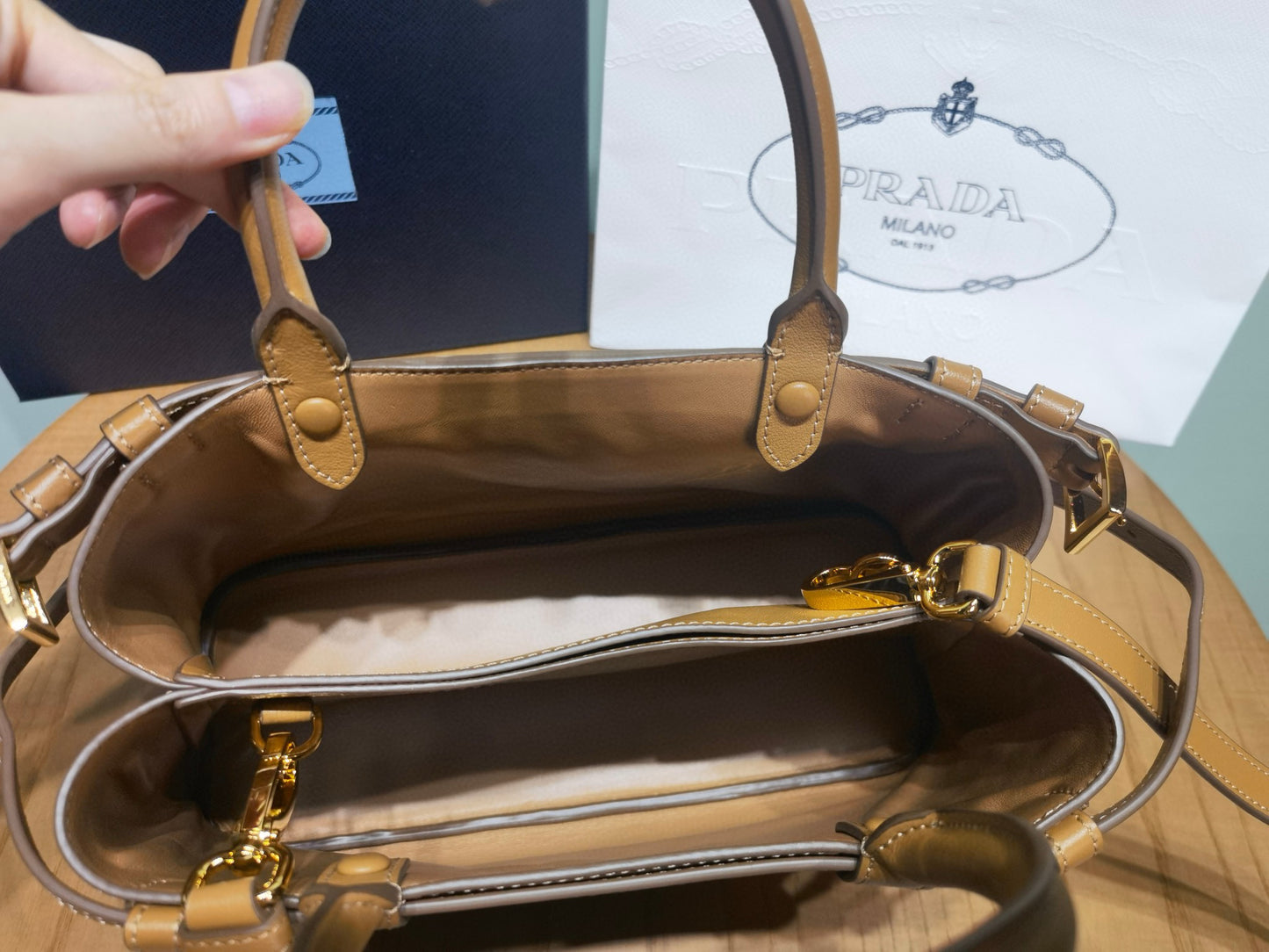 Prada Handbag 28x18x10.5cm