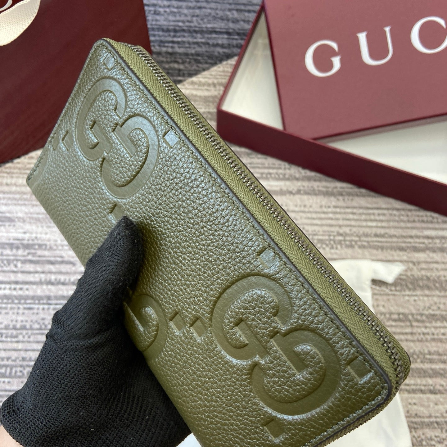Gucci Long Zipped Wallet